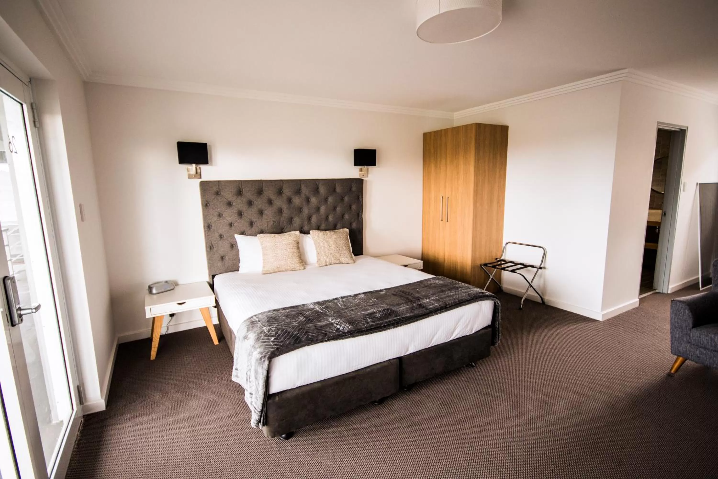 Photo of the whole room, Bed in Quays Hotel