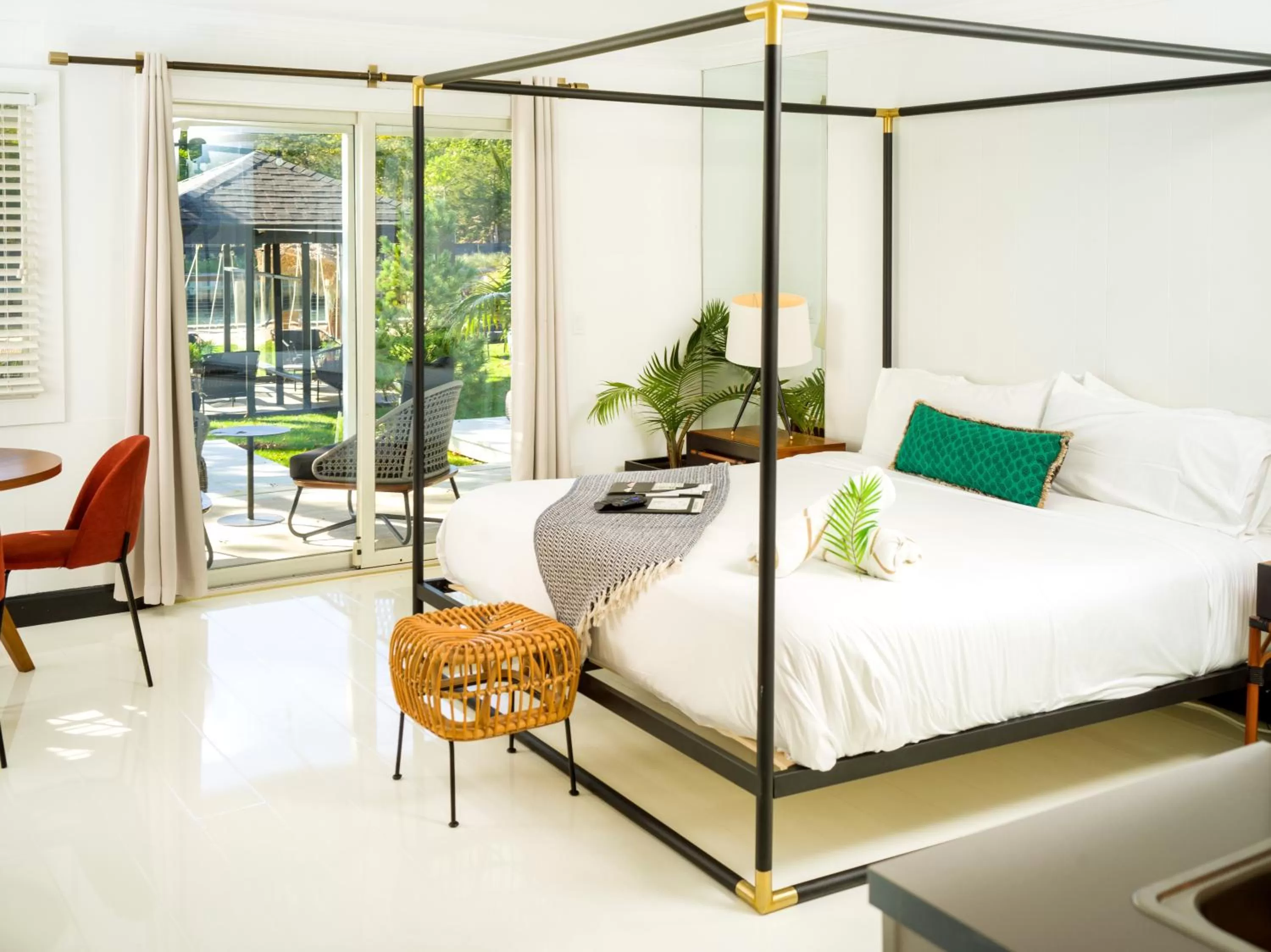 Superior King Suite in Aqua by American Beech - Adults Only