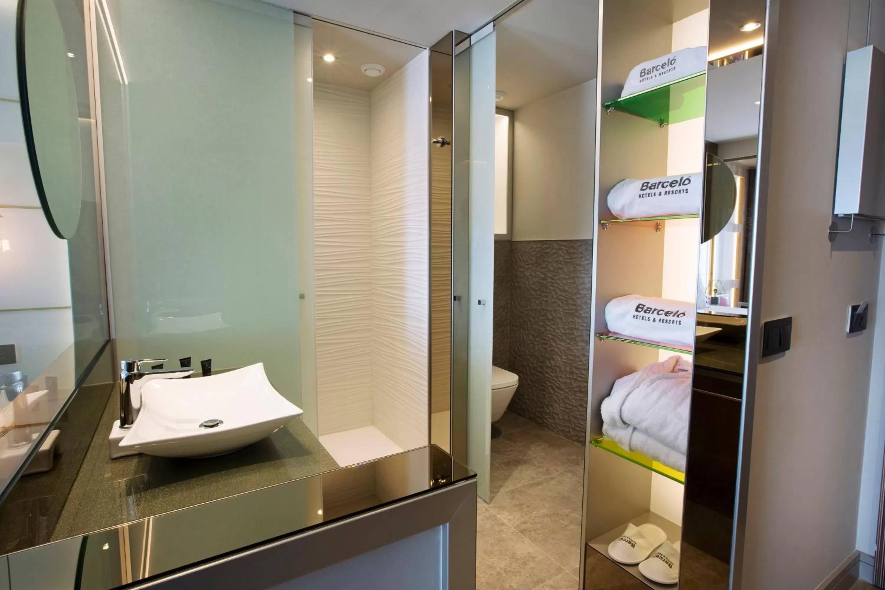 Bathroom in Barceló Ourense