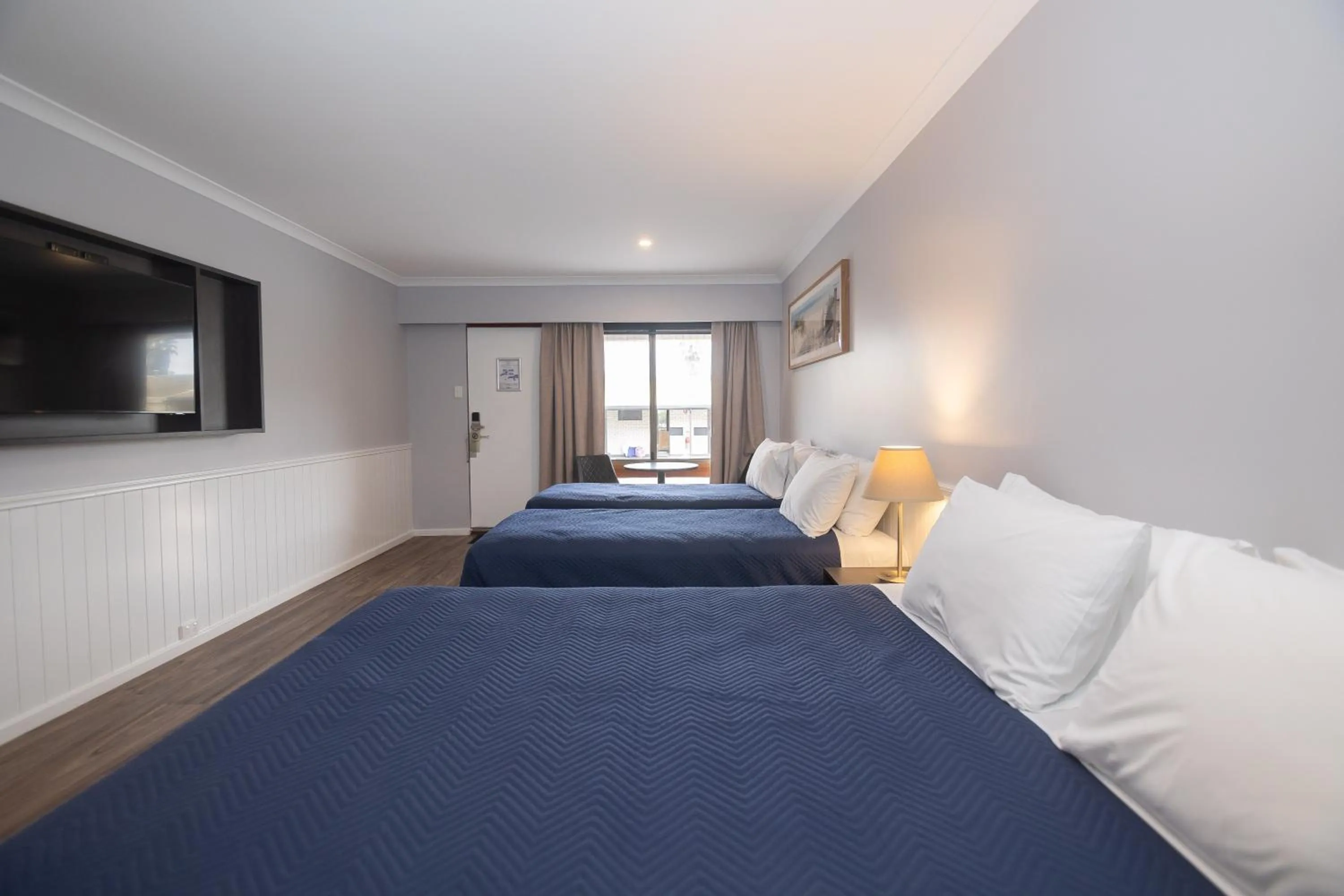 Bedroom, Bed in Dog Rock Motel