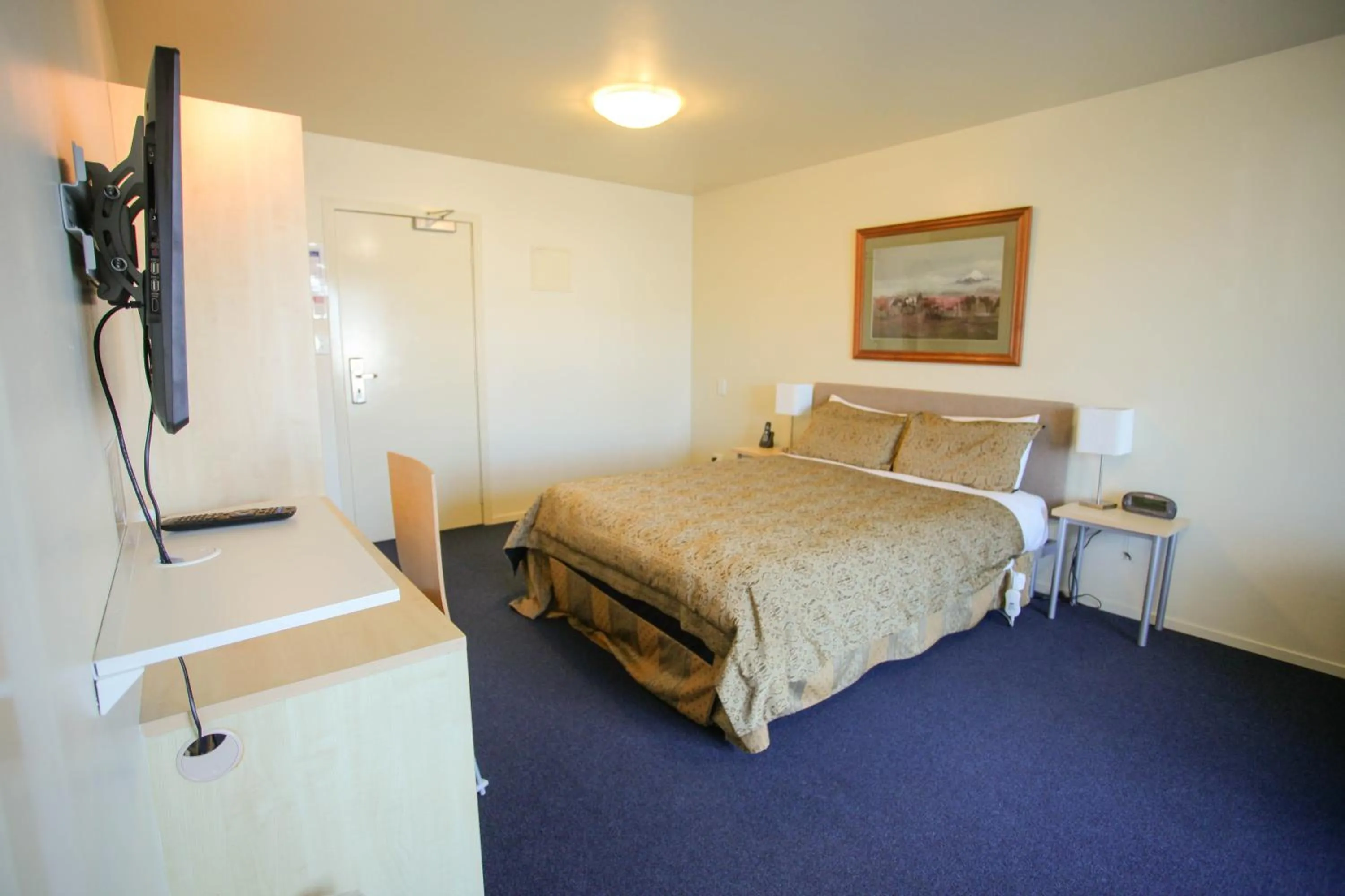 Bed in Abbots Hamilton – Hotel and Conference Centre