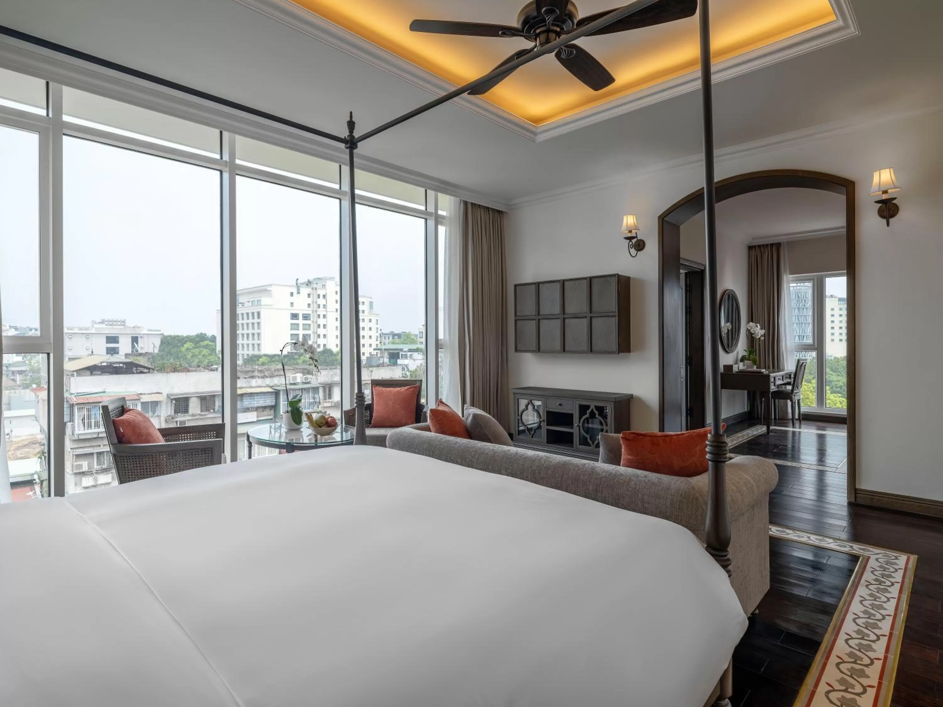 Photo of the whole room, Bed in De Syloia Hotel