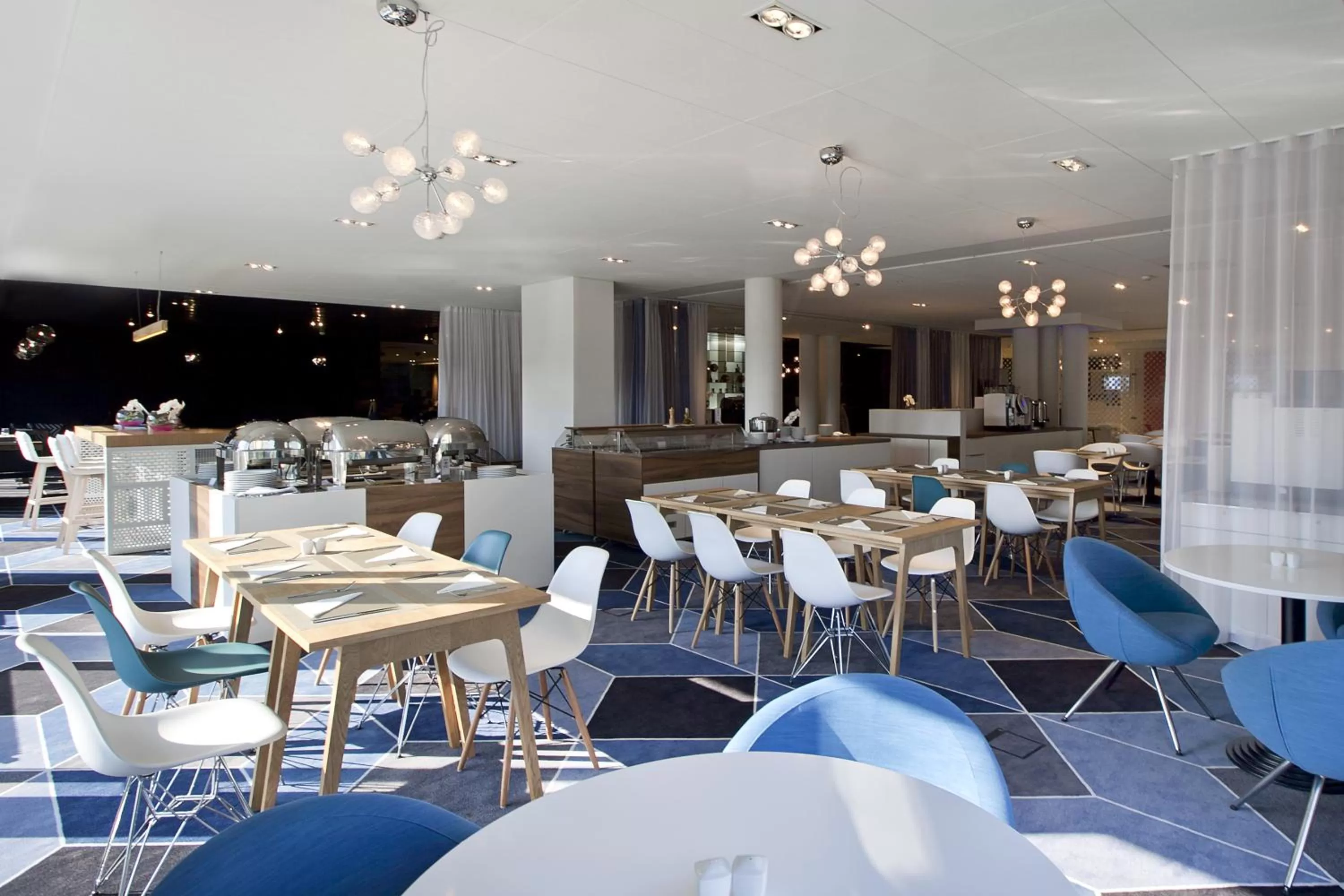 Restaurant/places to eat in Novotel Katowice Centrum