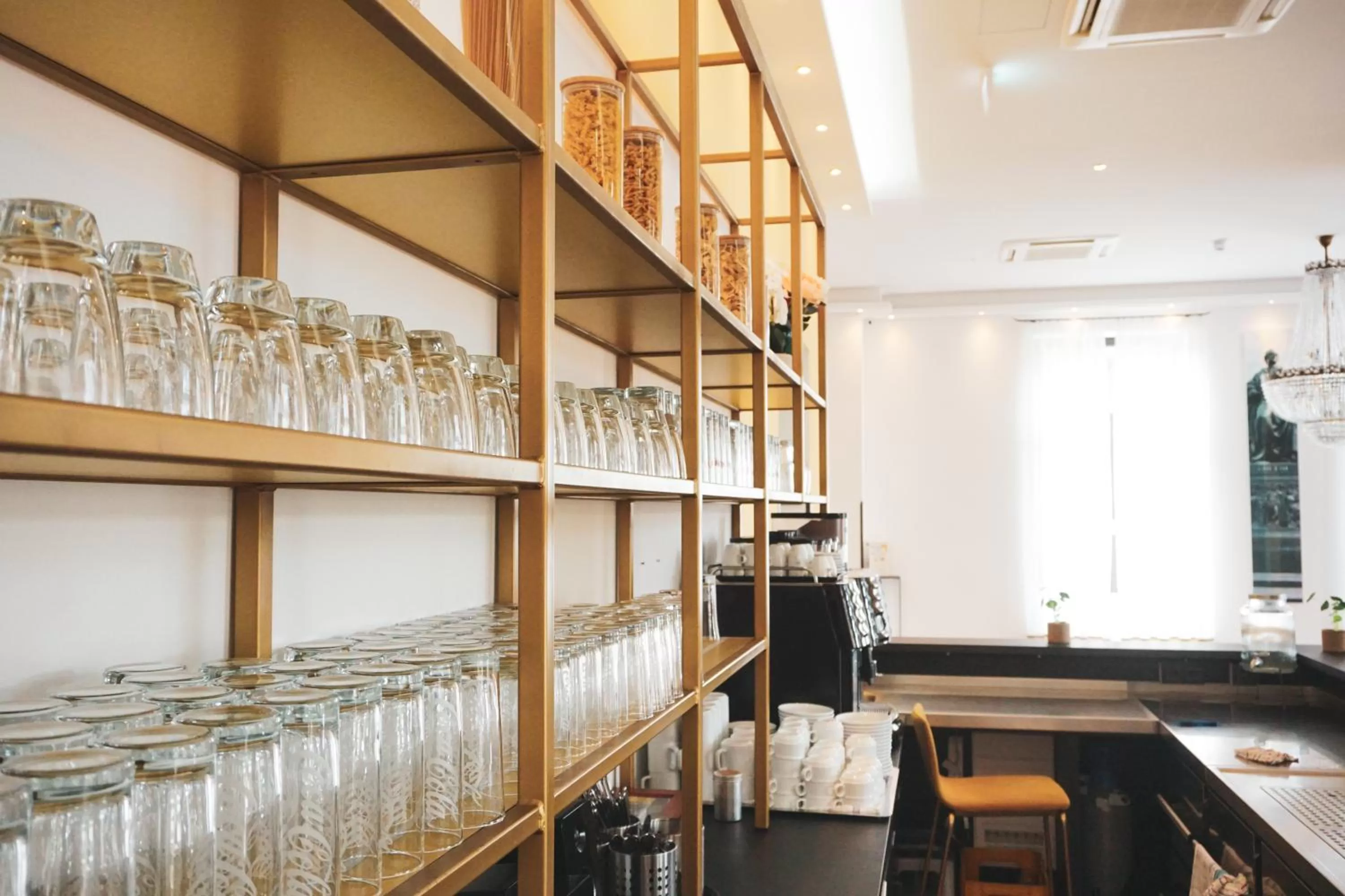 Lounge or bar in The Monument Hotel - BW Signature Collection