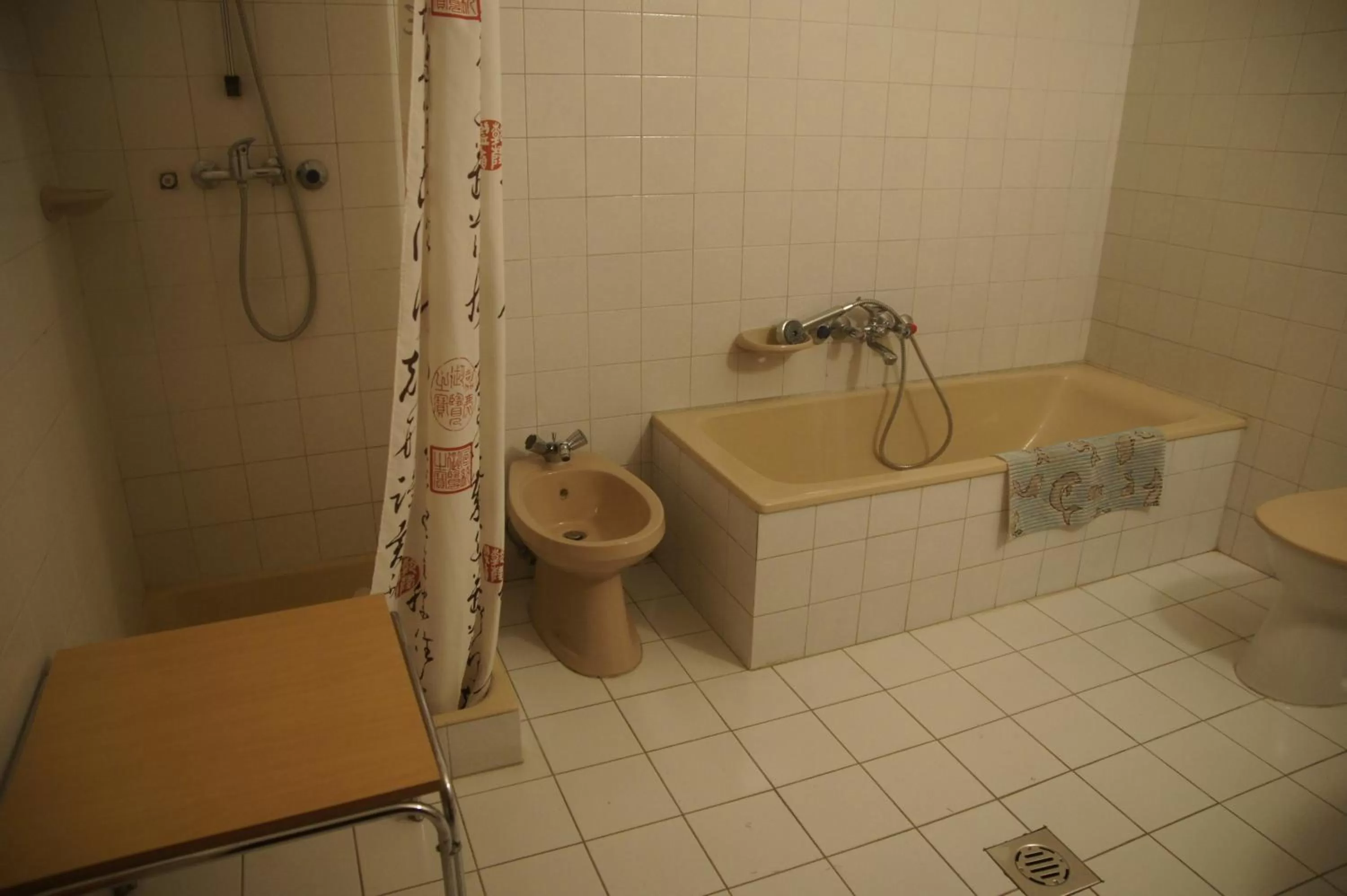 Bathroom in Szuzanna Fenyves Panzió