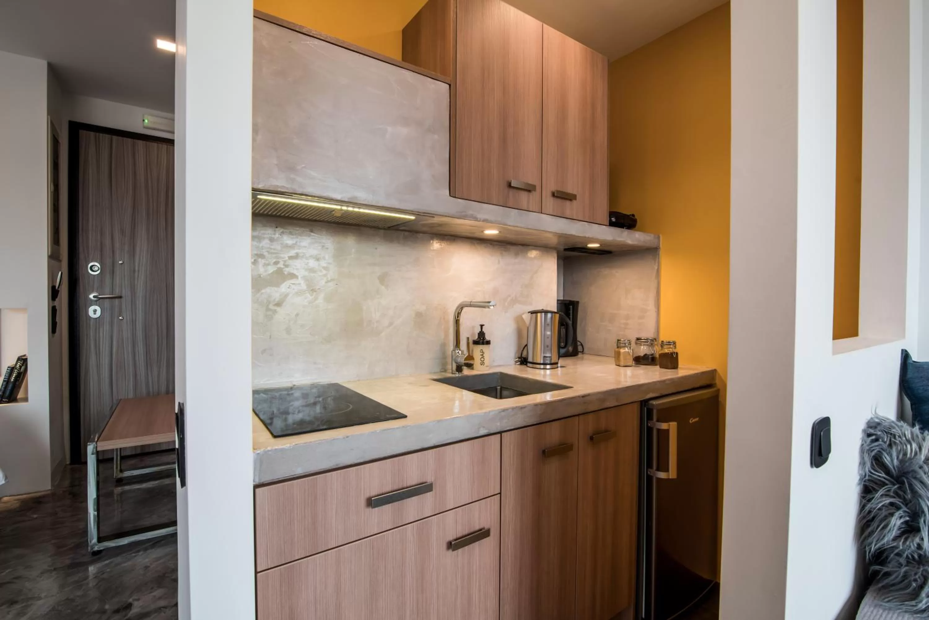 Kitchen or kitchenette in AthinA STREETAPARTMENTS