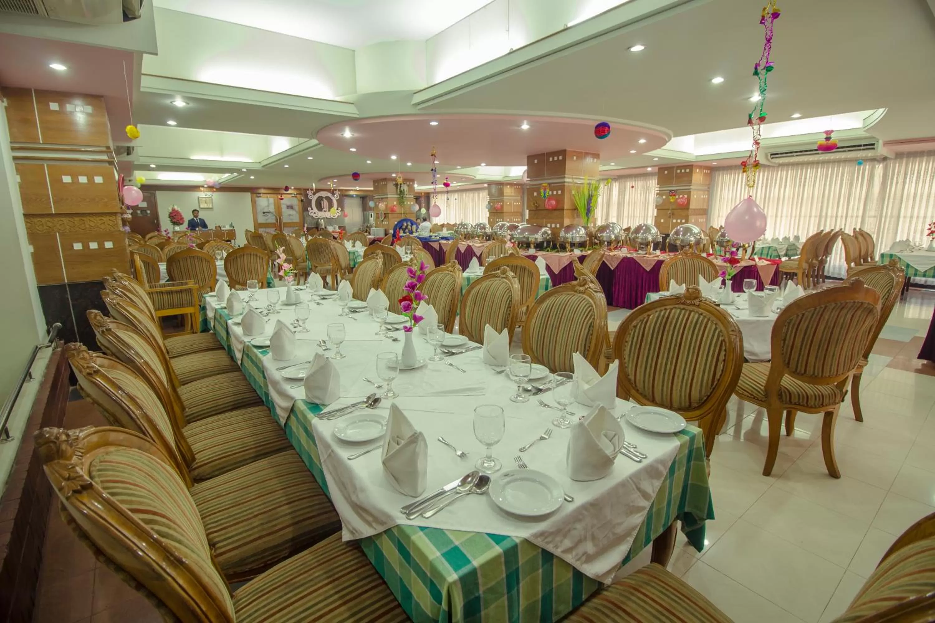 Restaurant/places to eat in Hotel Victory - Best in City Center