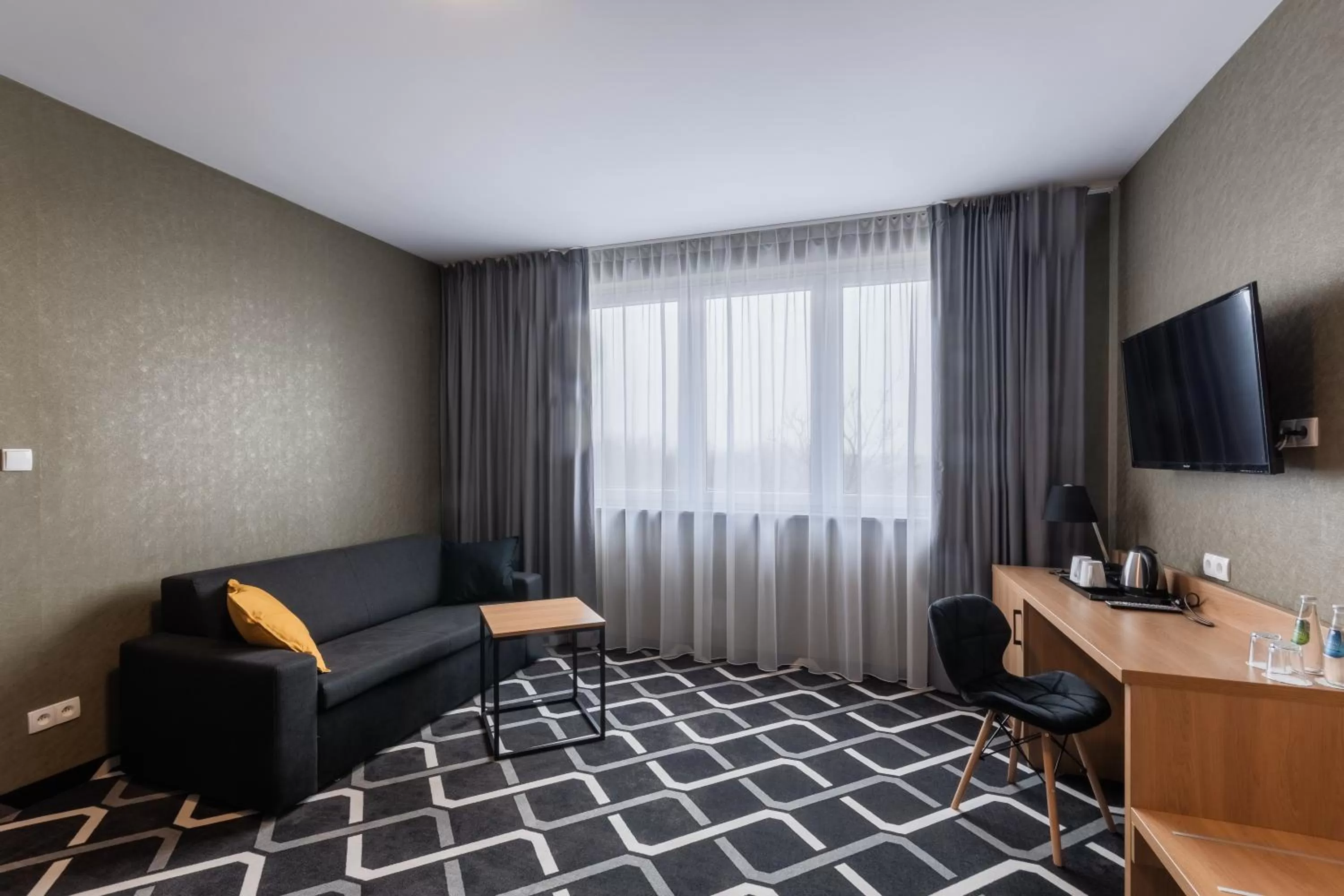 Hotel Lantier & Swimming Pool Zone