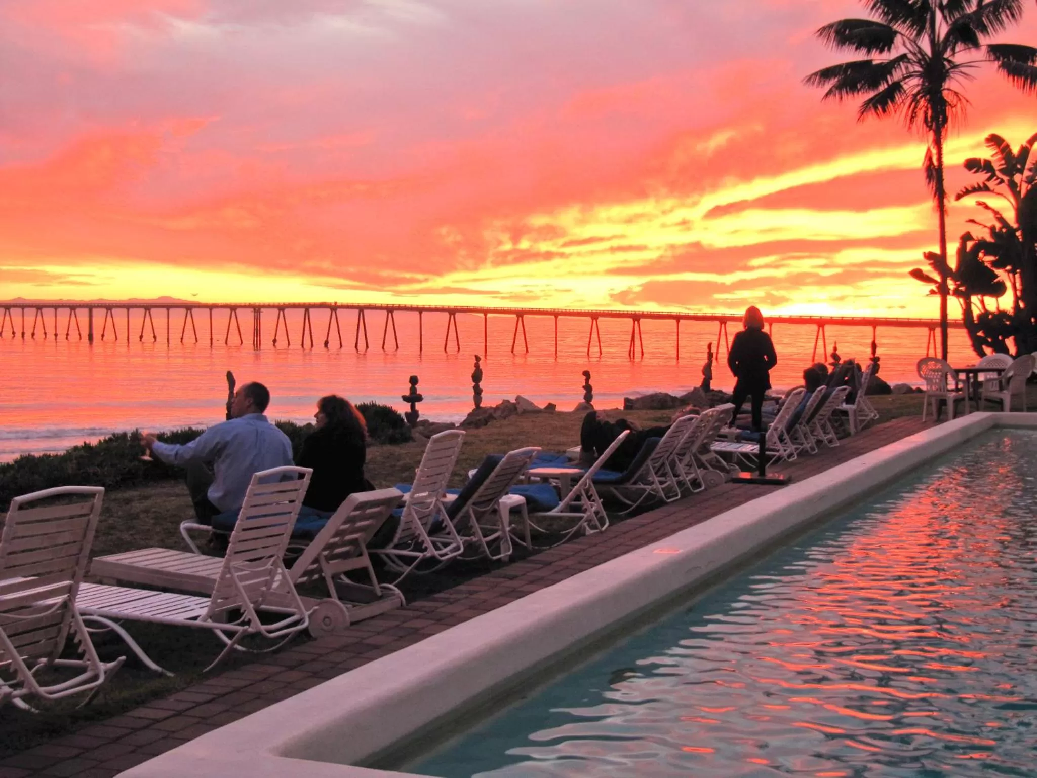 Pool view in Cliff House Inn