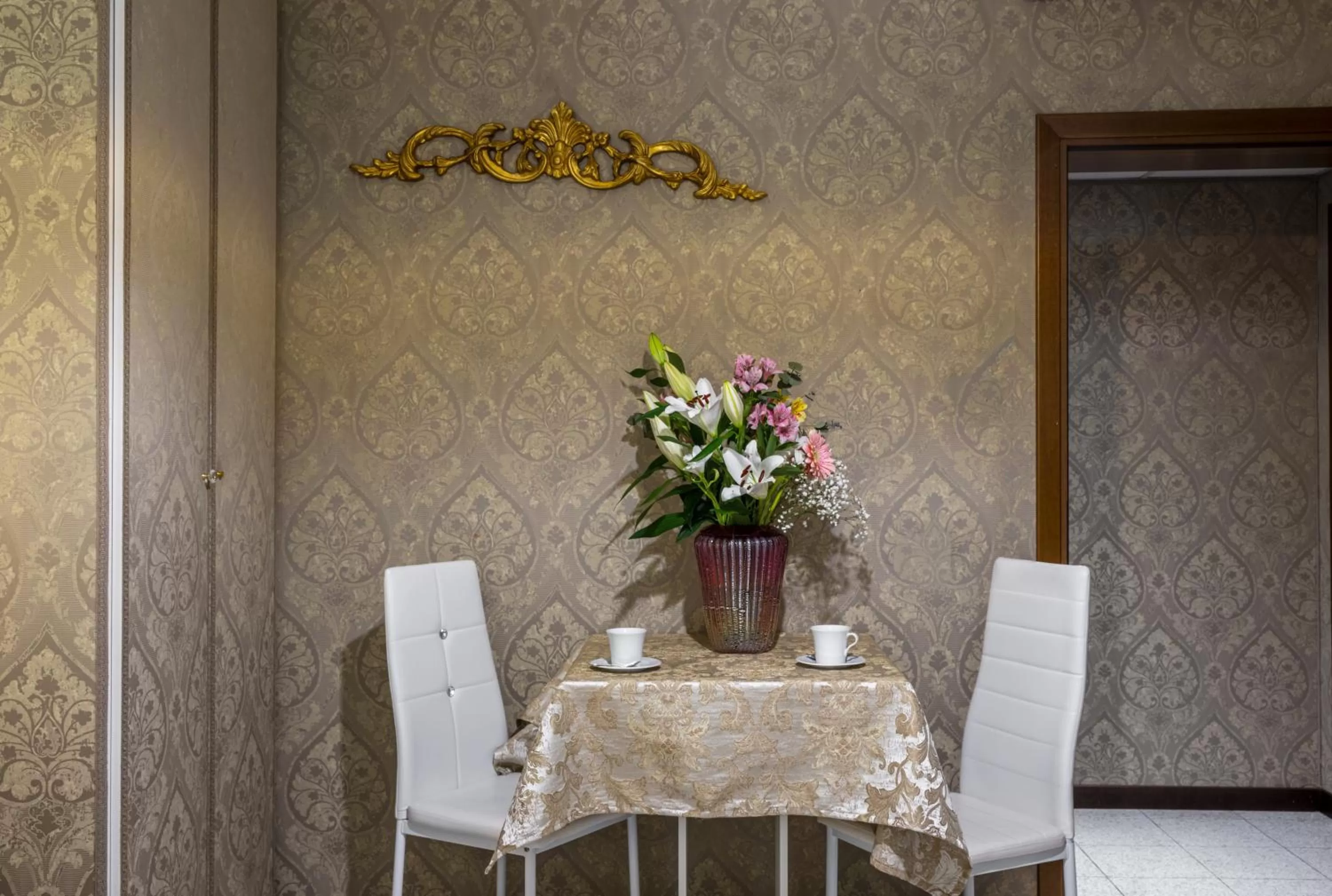 Decorative detail in Hotel Apostoli Garden