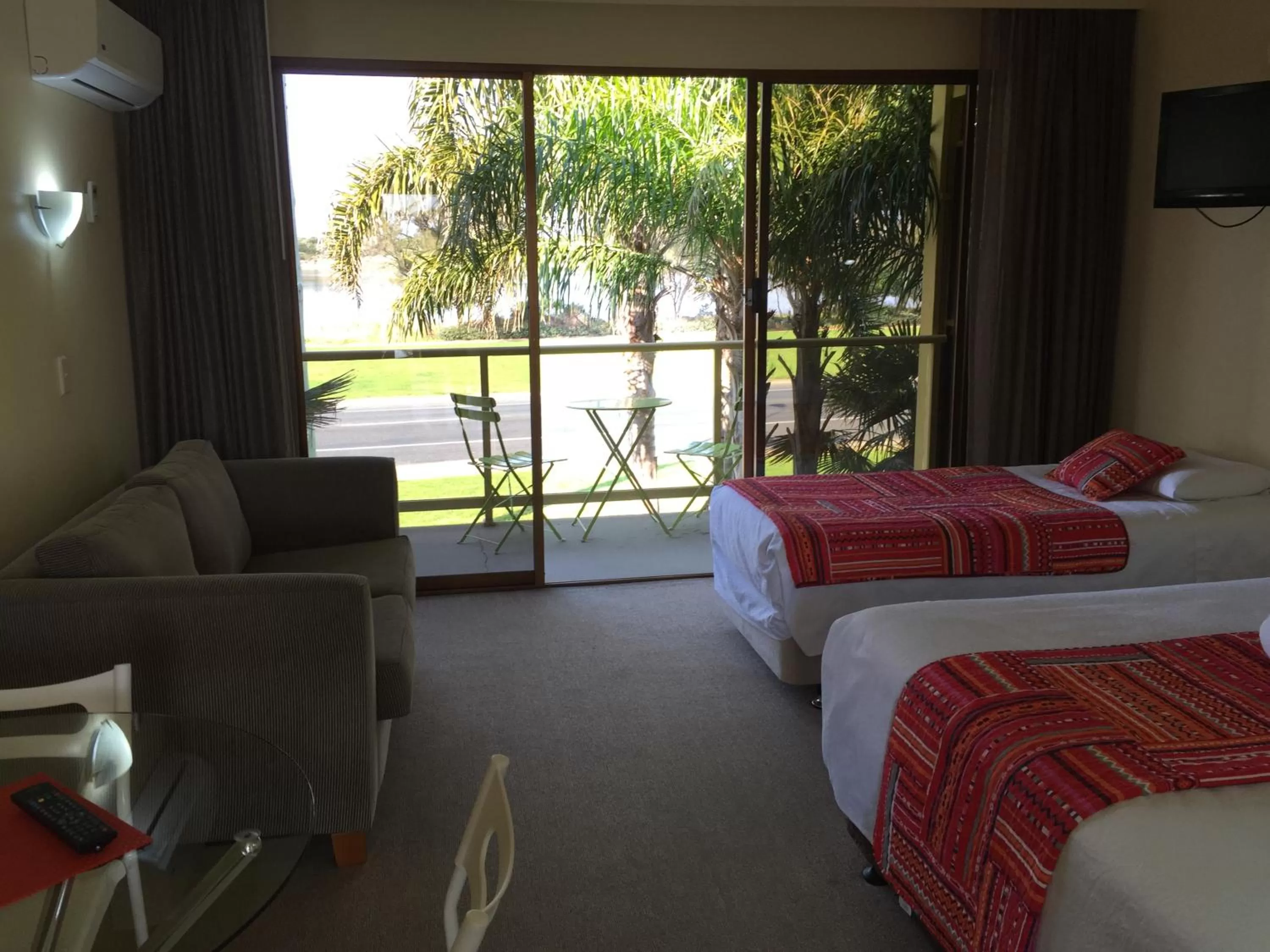 Property building, Bed in Abel Tasman Waterfront Motel