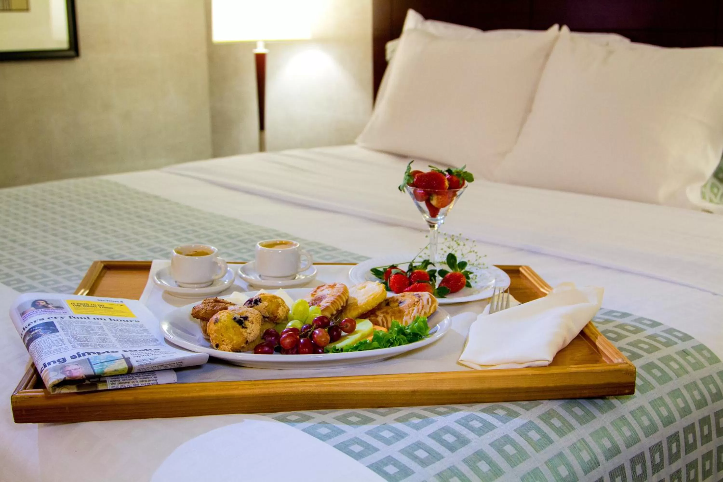 Food, Bed in Somerset Inn Troy