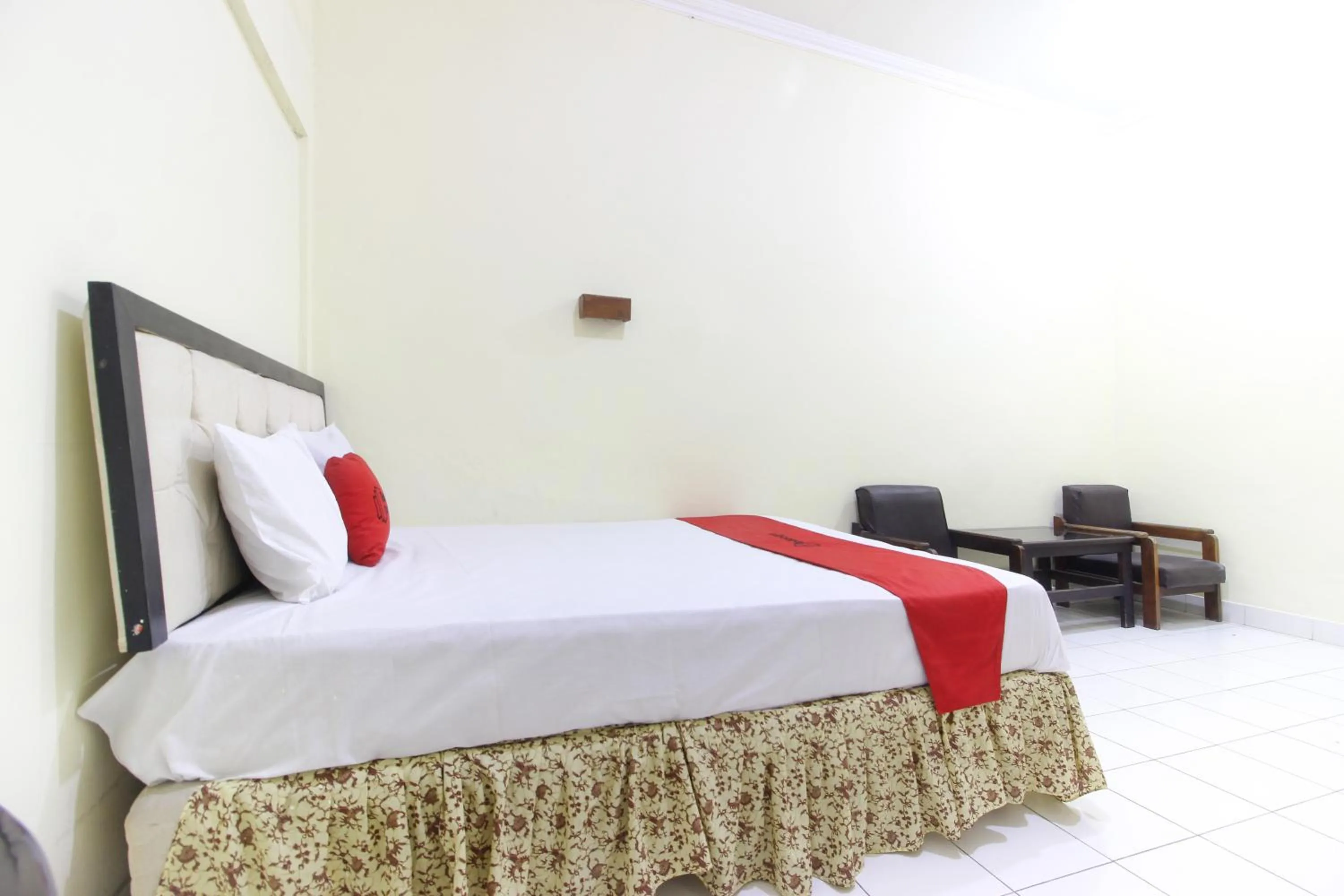 Bedroom, Bed in RedDoorz near Kranggan Tugu Jogja