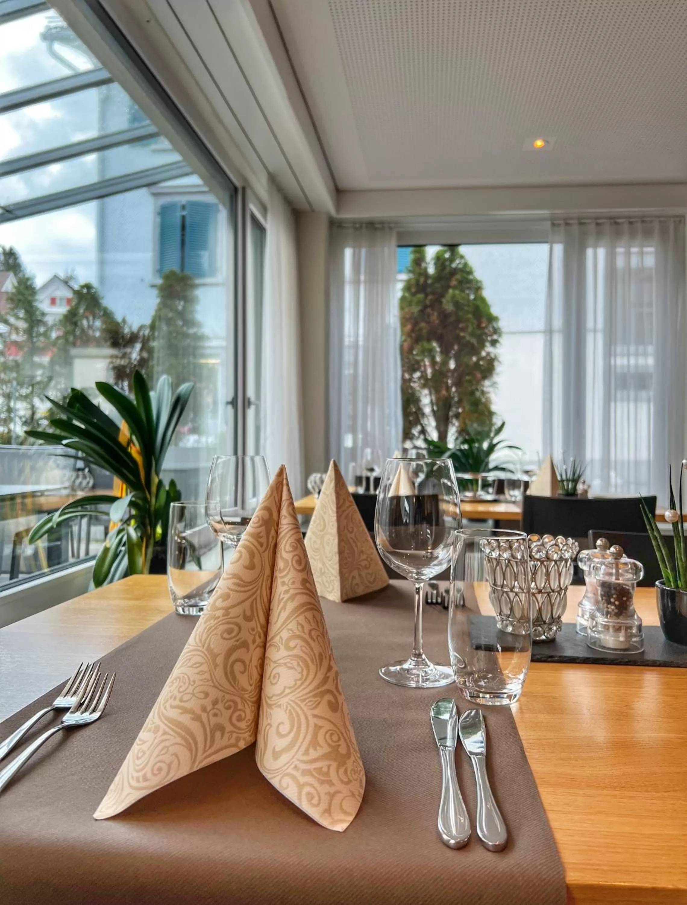 Restaurant/places to eat in Hotel Hecht