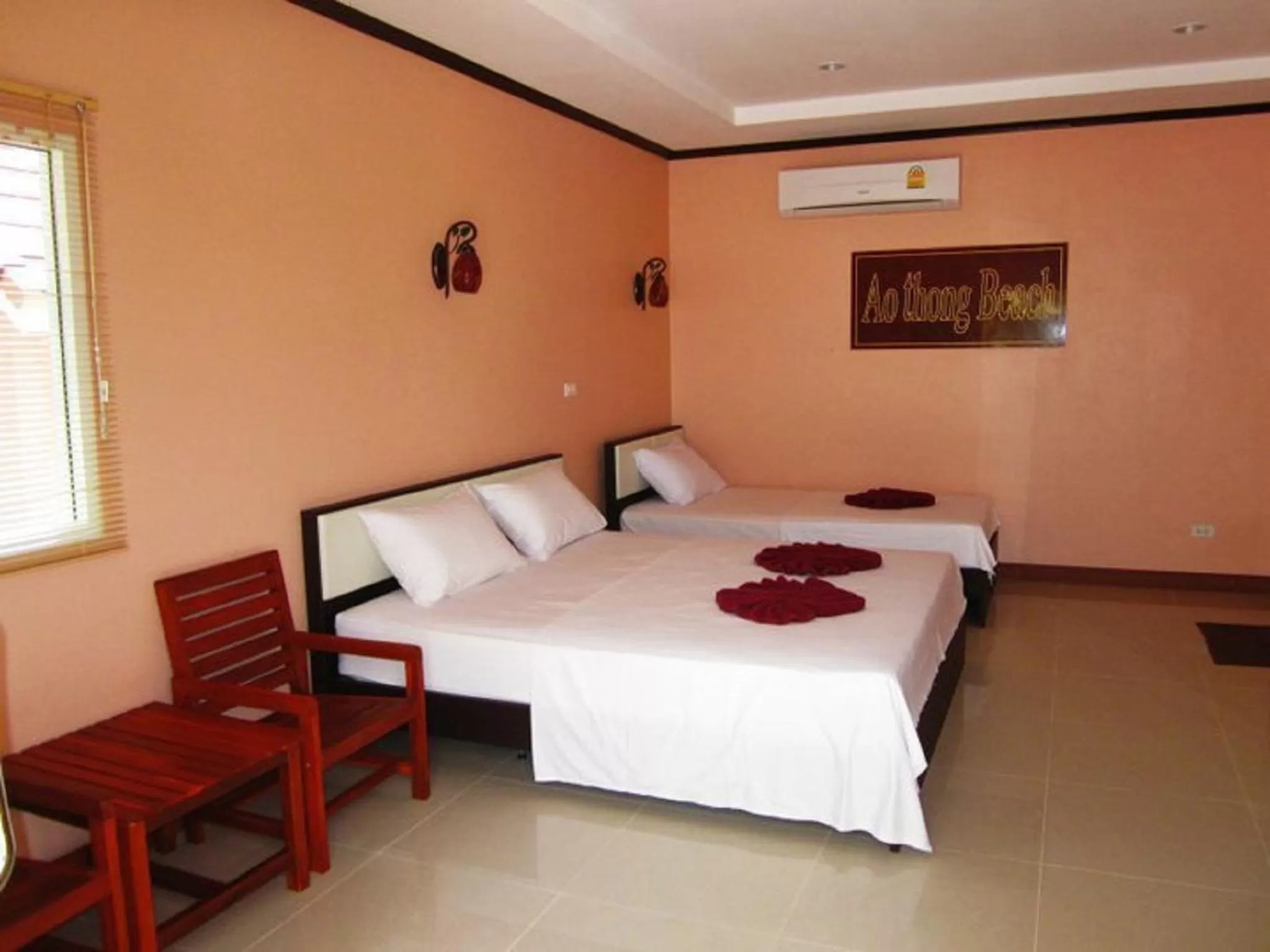 Bed in Ao Thong beach Bungalows