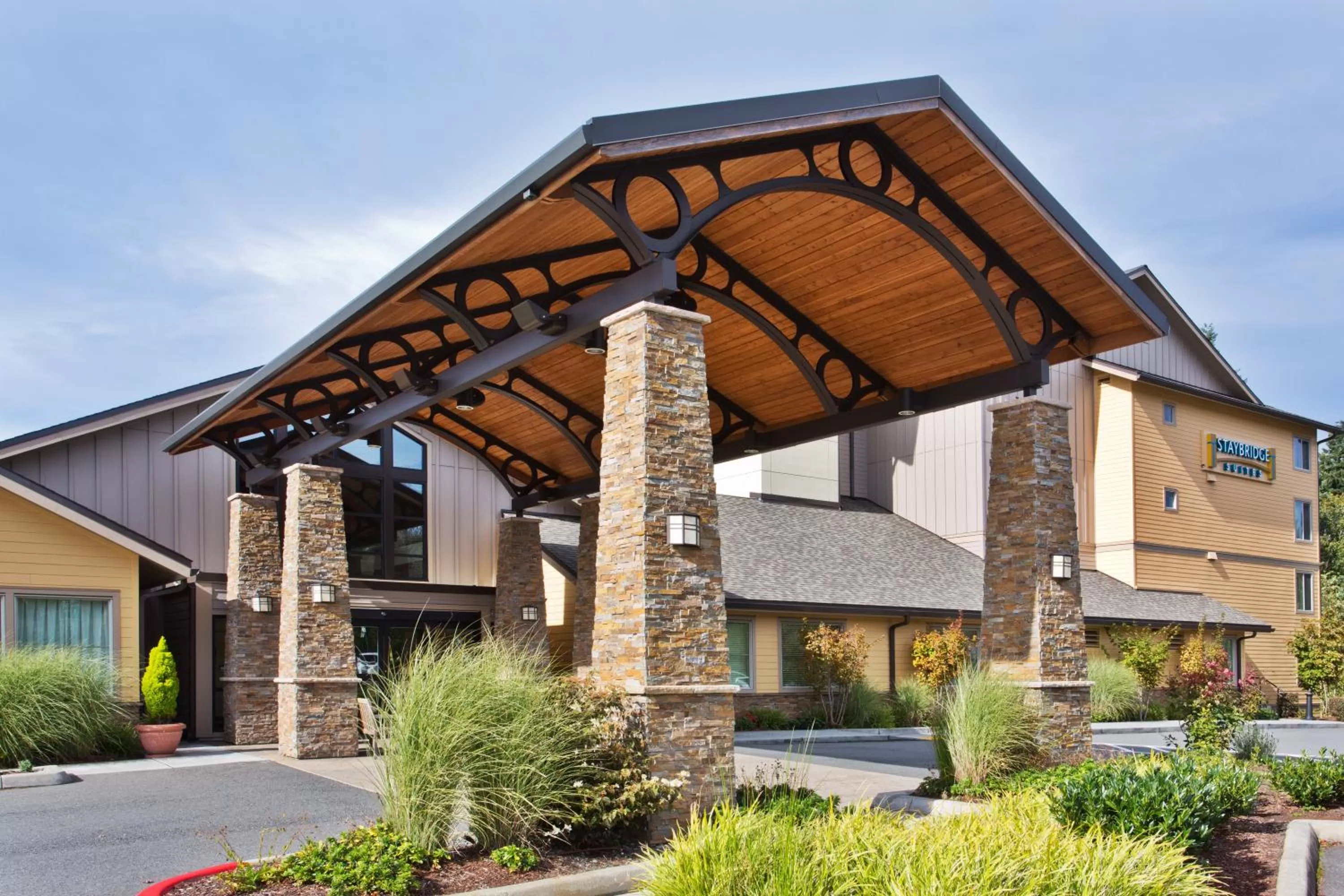 Property building in Staybridge Suites Everett - Paine Field by IHG