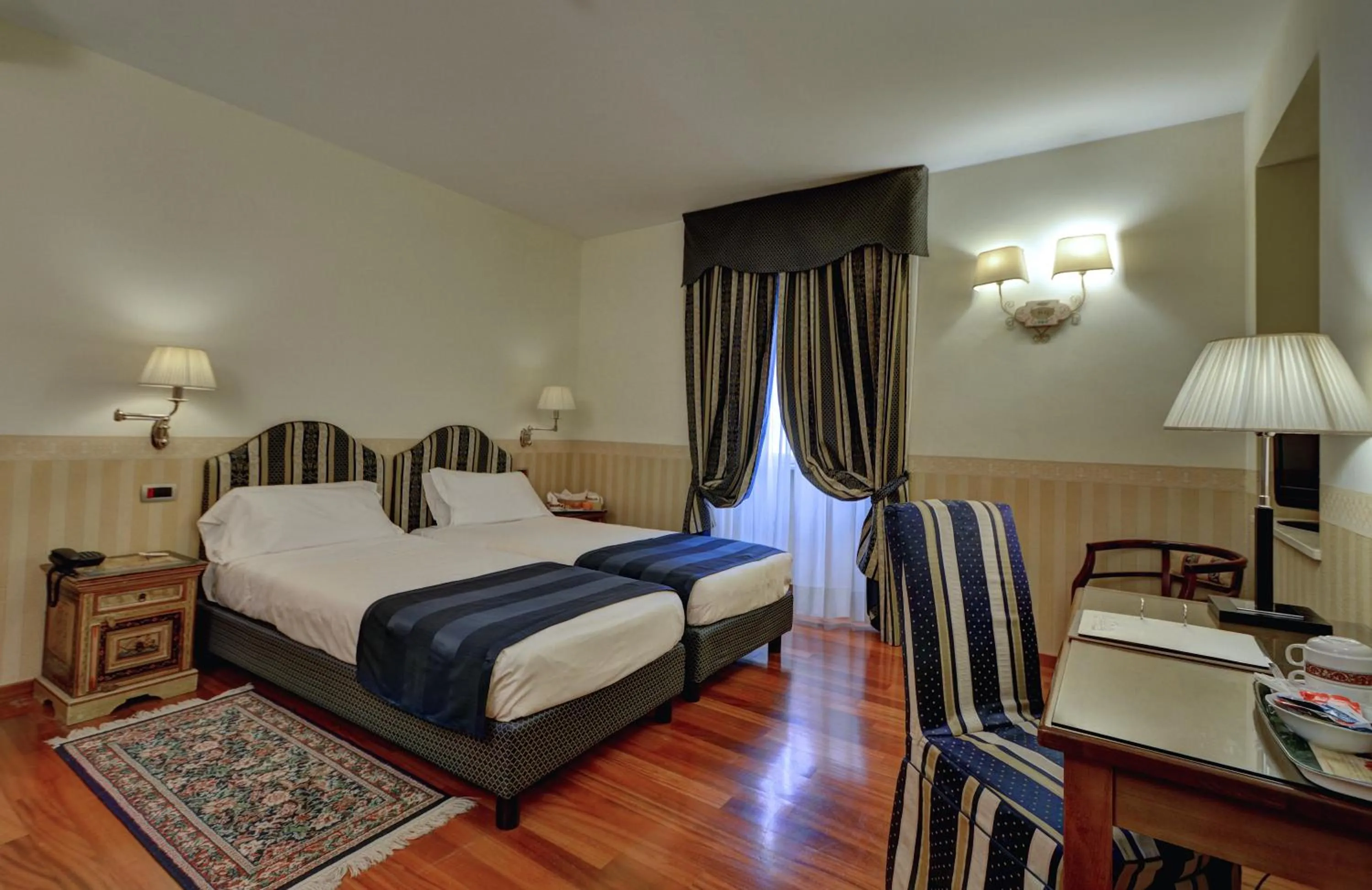 Photo of the whole room, Bed in Best Western Hotel Genio
