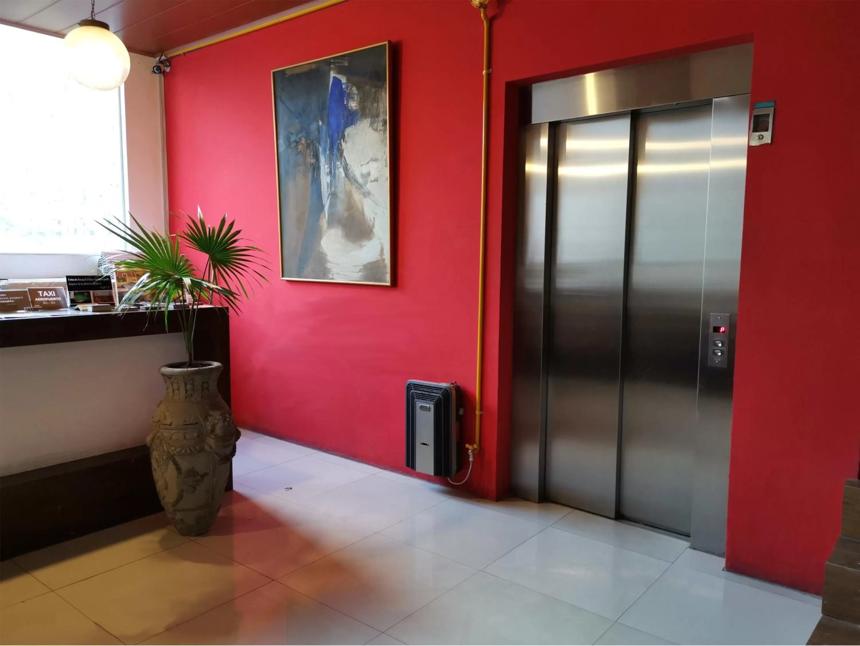 elevator in Hotel Madrid