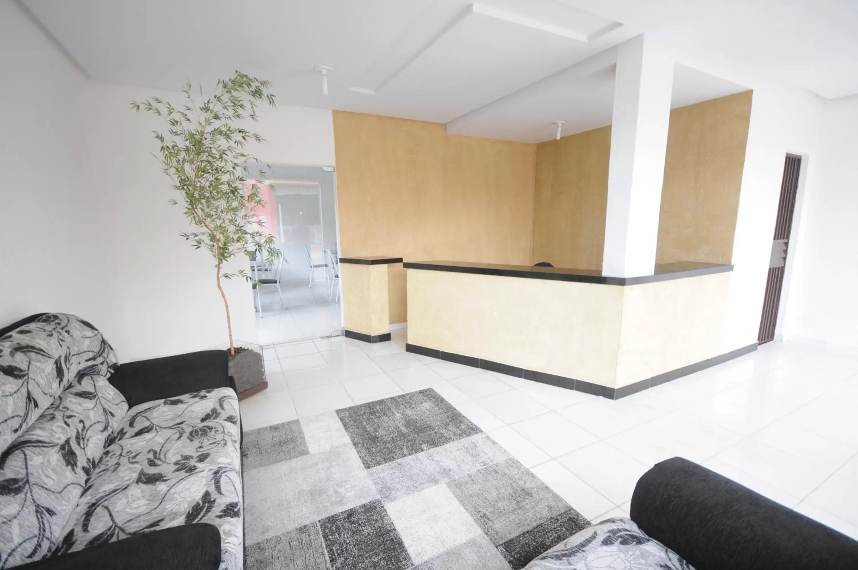 Economy Twin Room in La Bella Hotel Economy Twin Room in La Bella Hotel