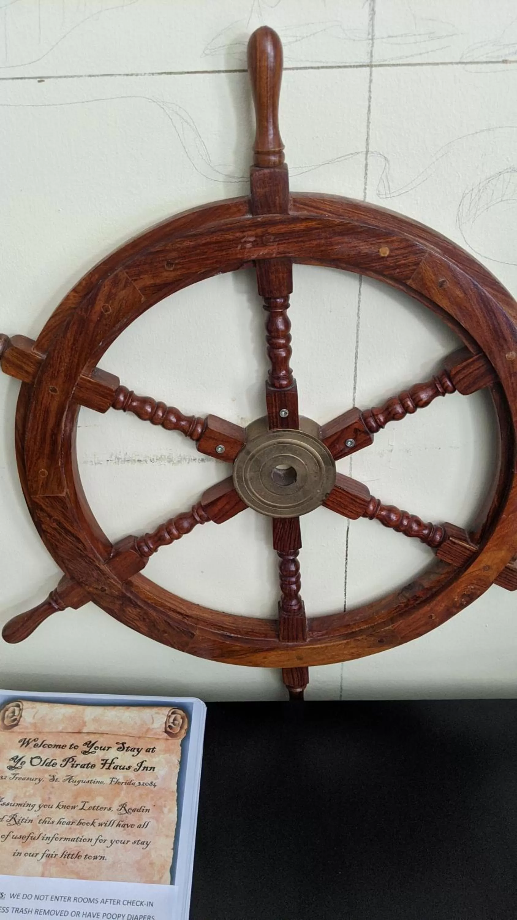 Decorative detail in The Pirate Haus Inn