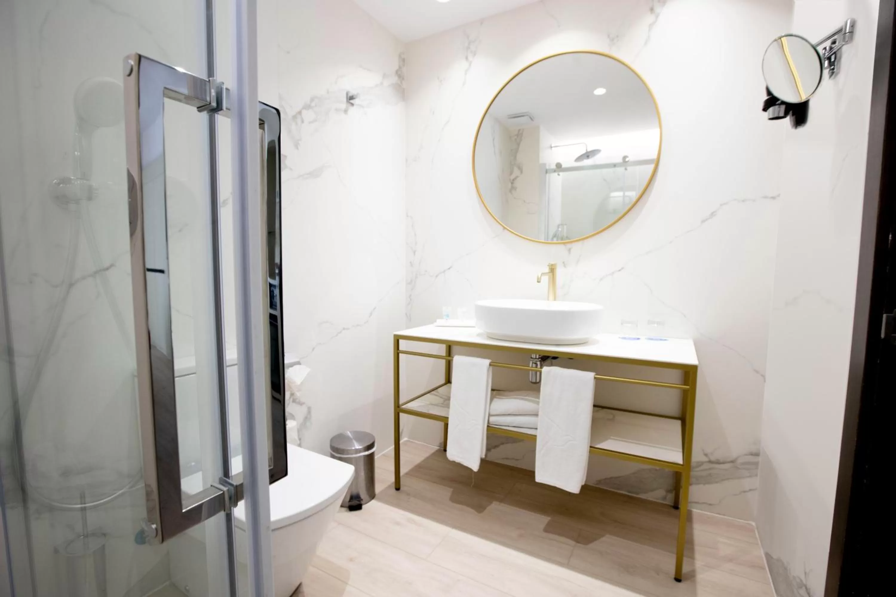 Bathroom in Grupotel Gravina