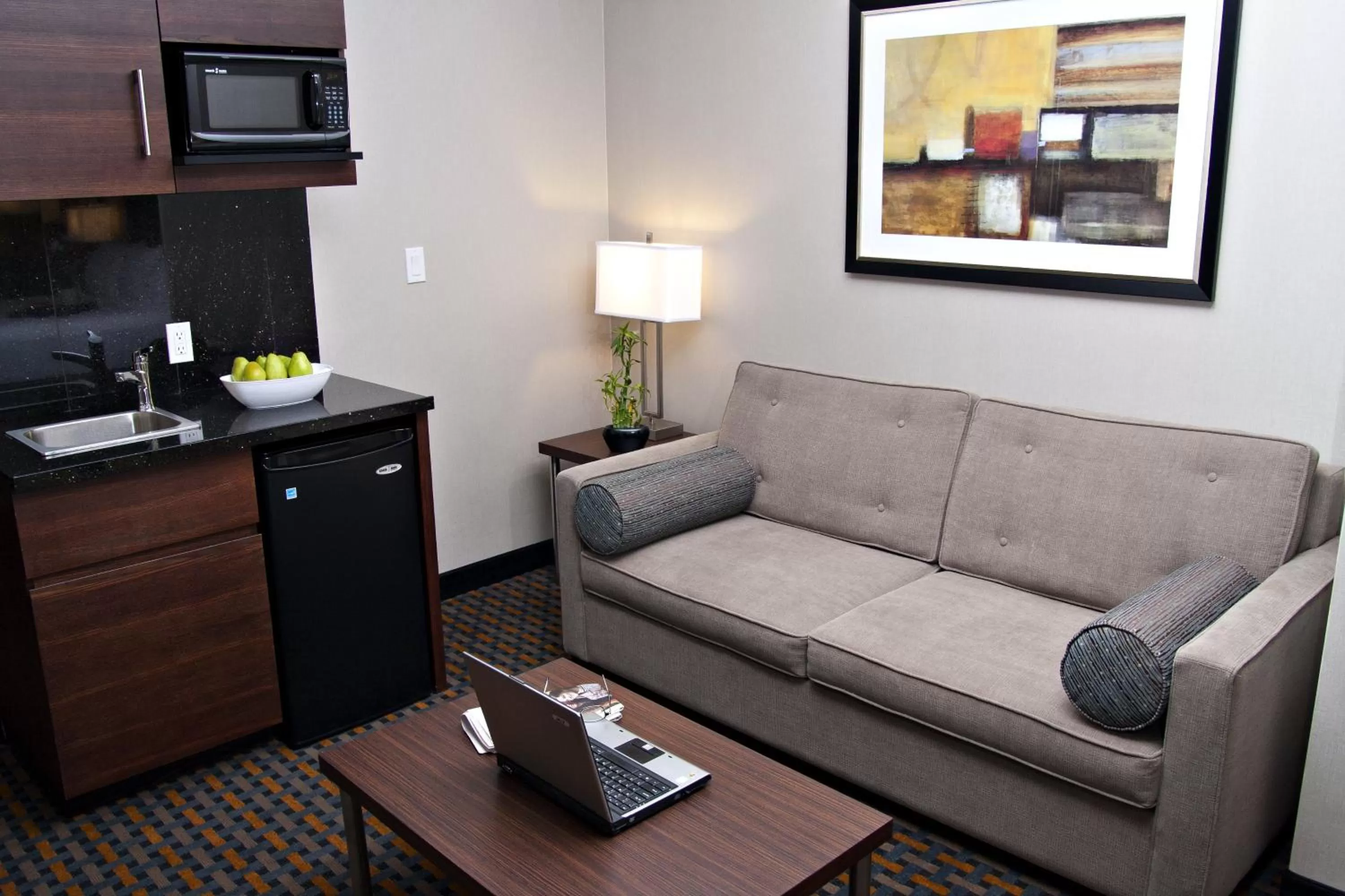 Bedroom in Holiday Inn Express Pembroke by IHG