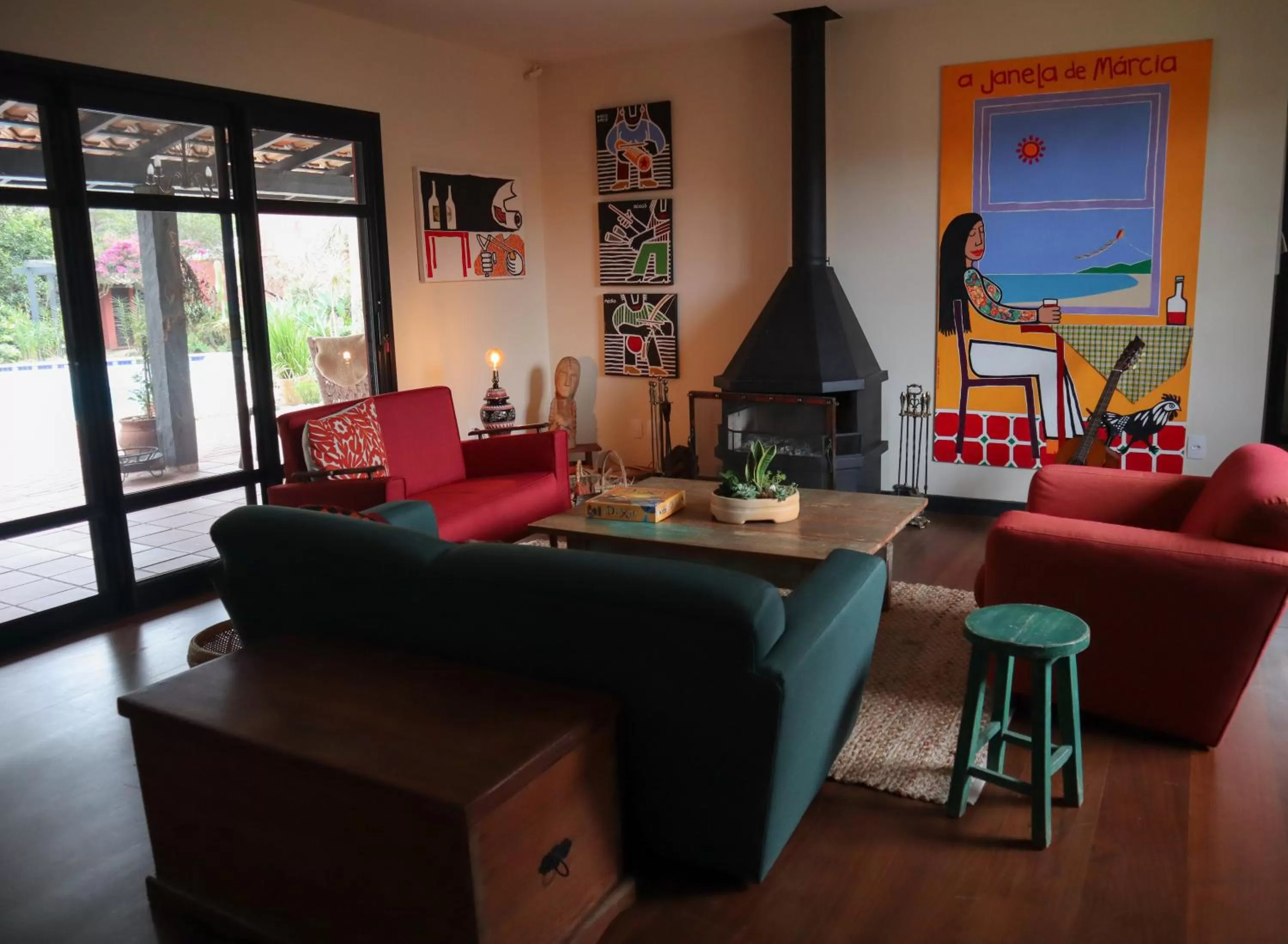 Communal lounge/ TV room, Seating Area in Janela de Marcia Bed and Breakfast