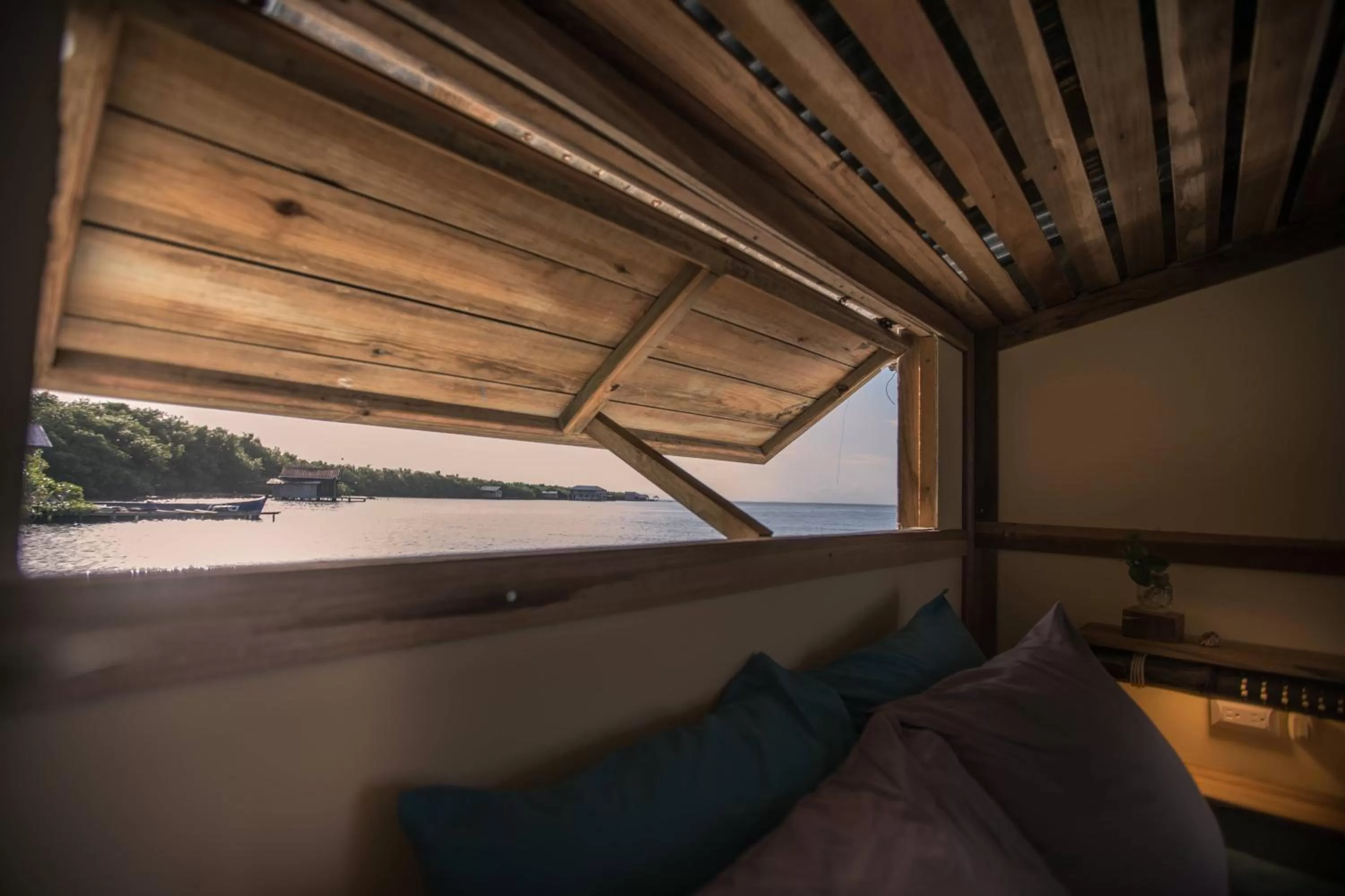 Photo of the whole room in Barrbra BnB Over The Sea