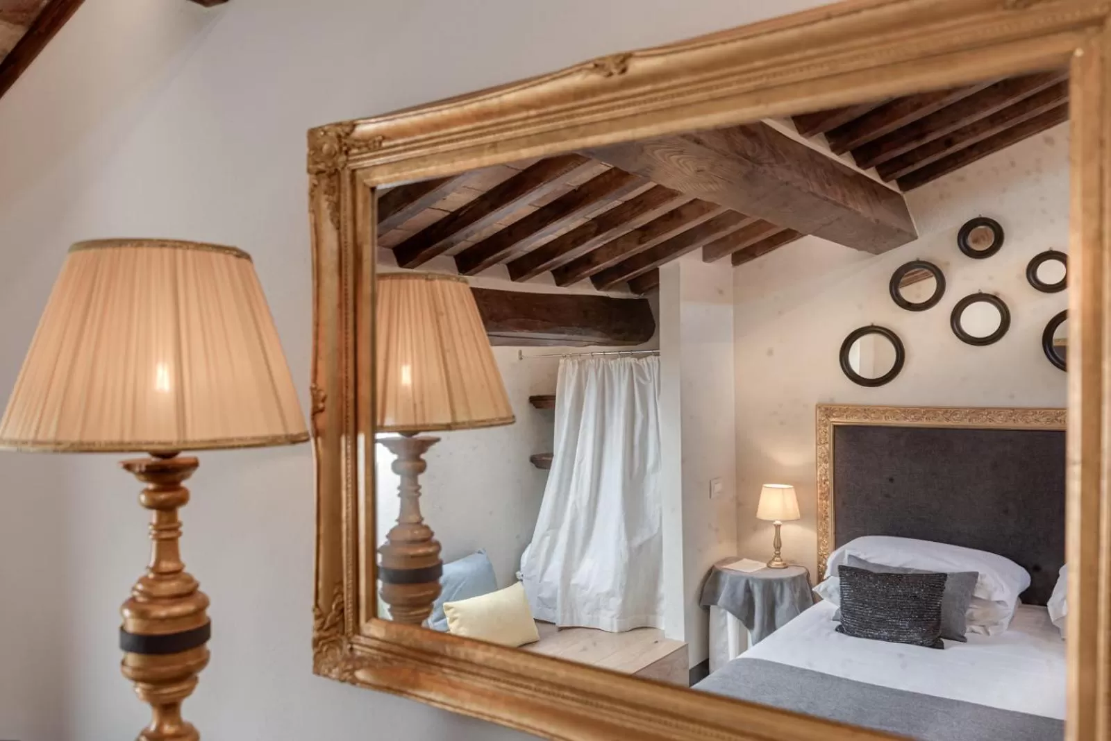 Photo of the whole room, Bed in TORRE GIARDINO SEGRETO B&B- Borgo Capitano Collection - Albergo diffuso
