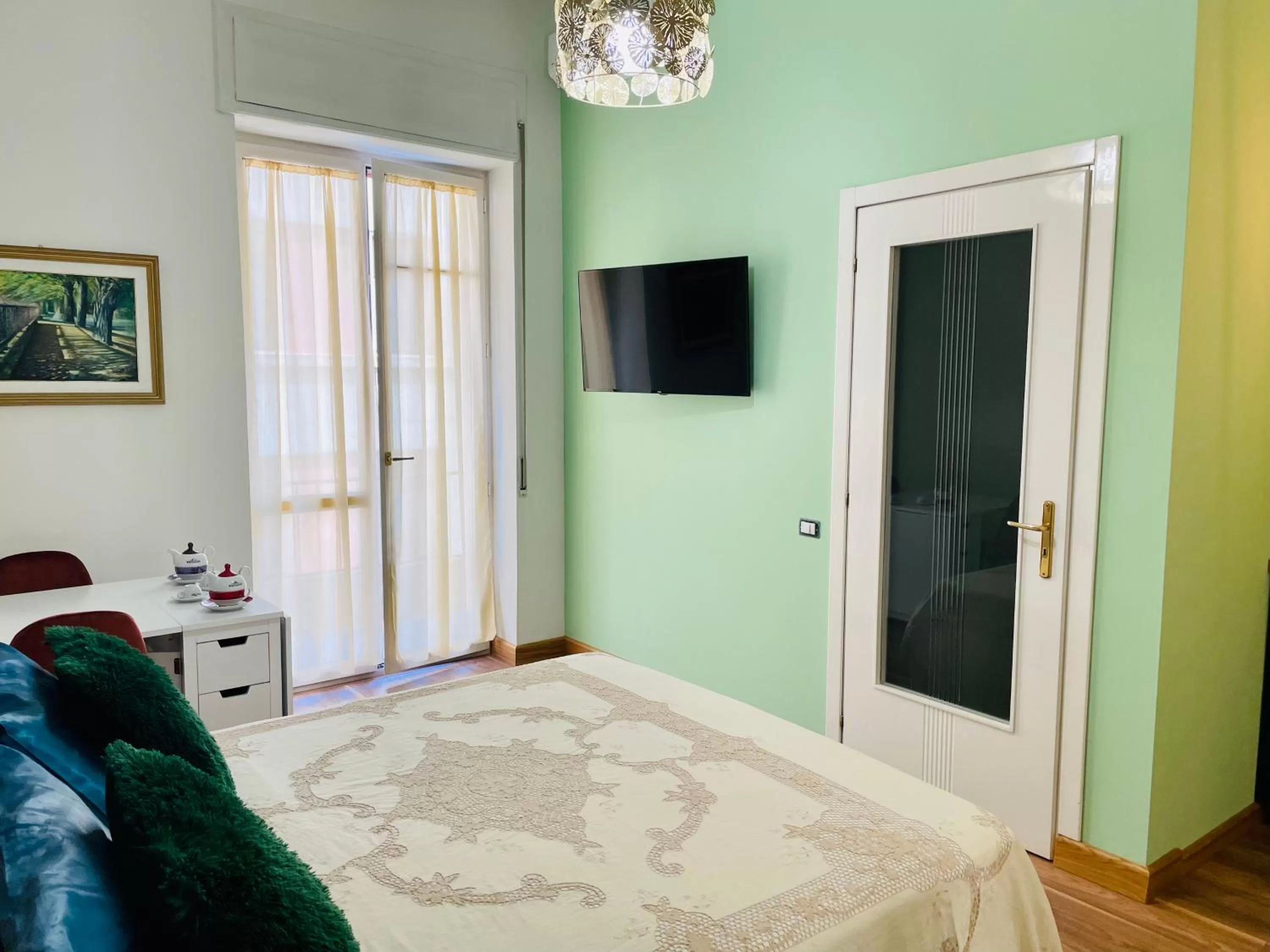 Photo of the whole room in ConteMax ArtHouse