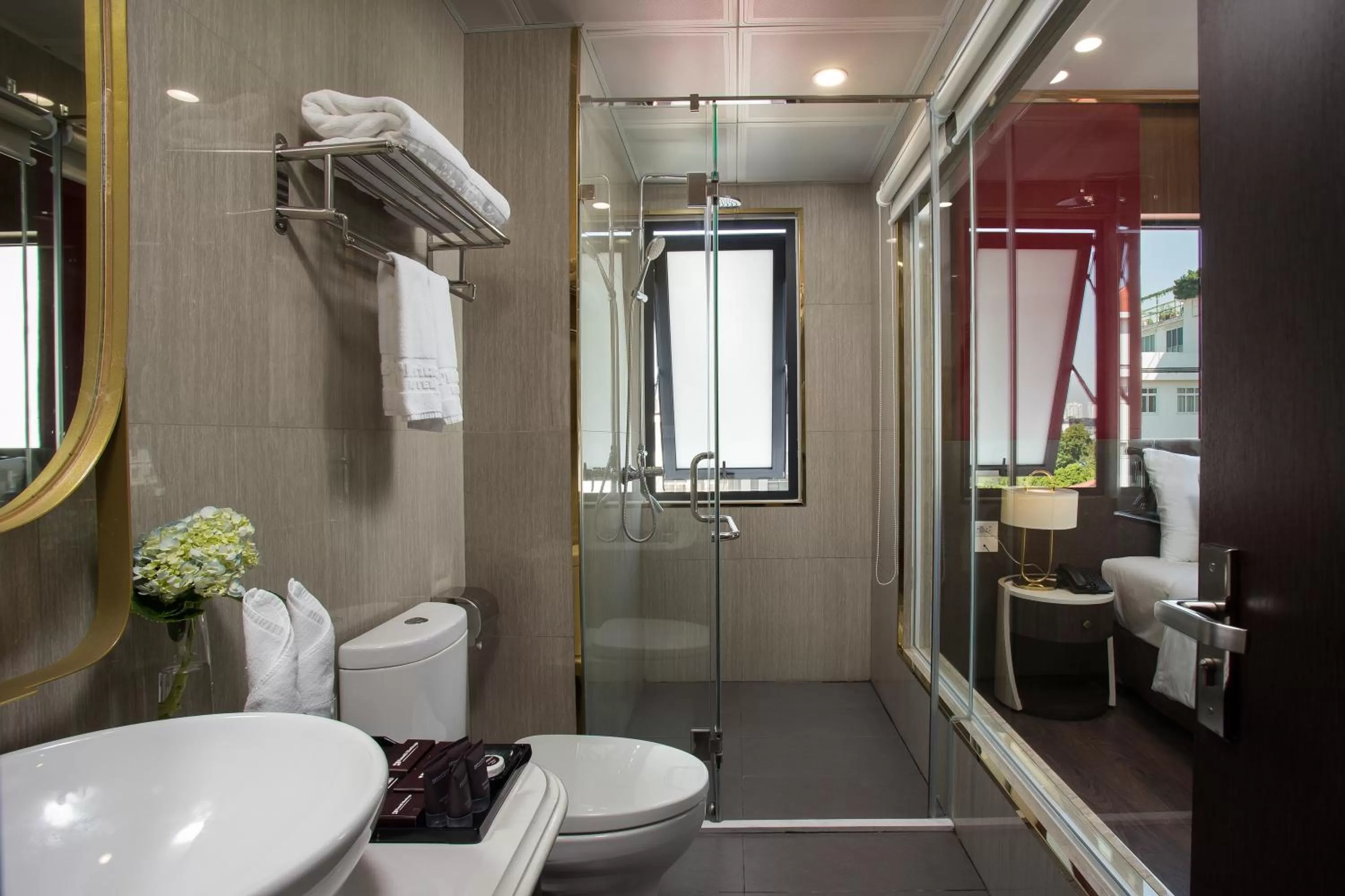 Shower in Hanoi L'Heritage Diamond Hotel & Spa
