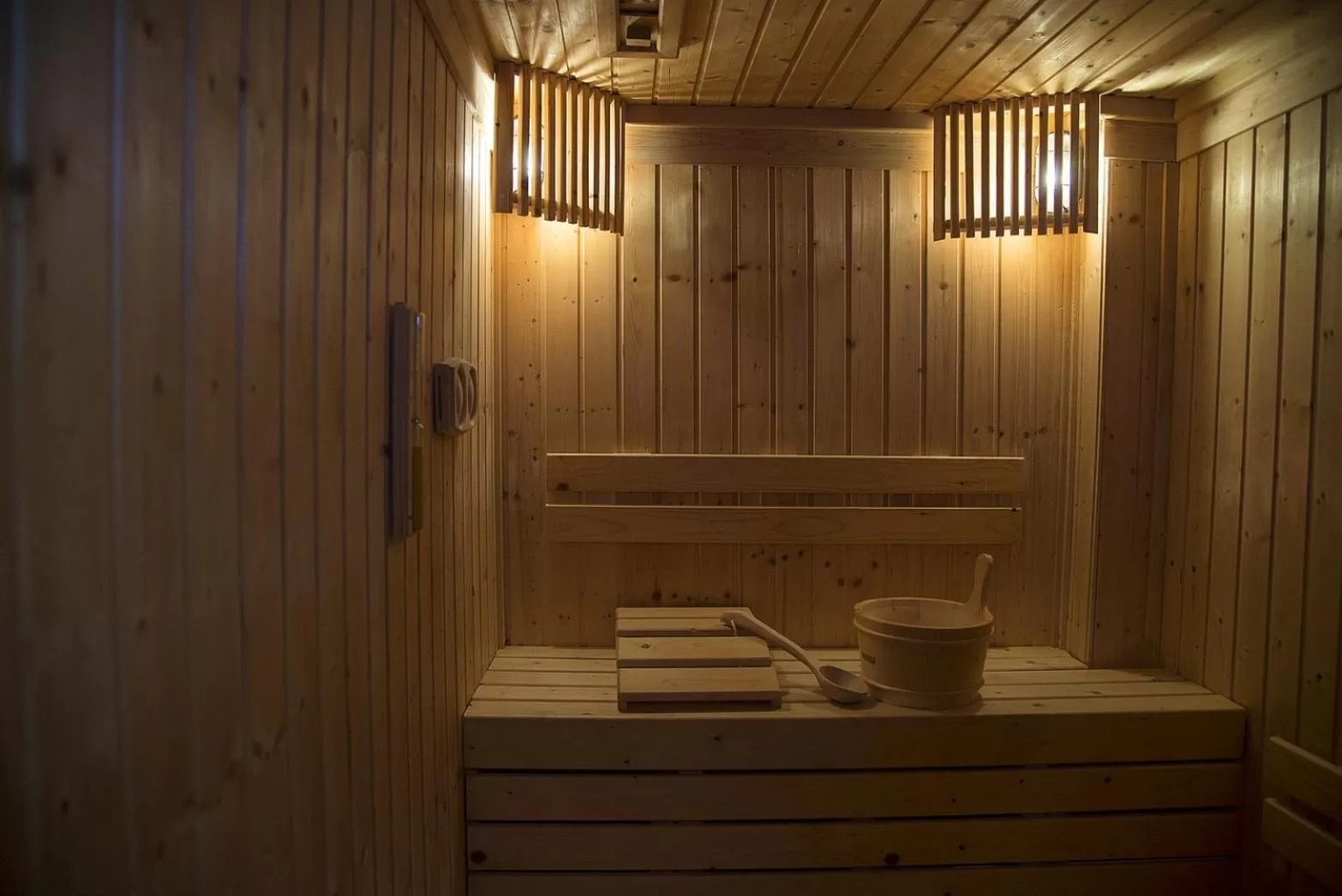 Sauna in V20 Boutique Jacuzzi Hotel