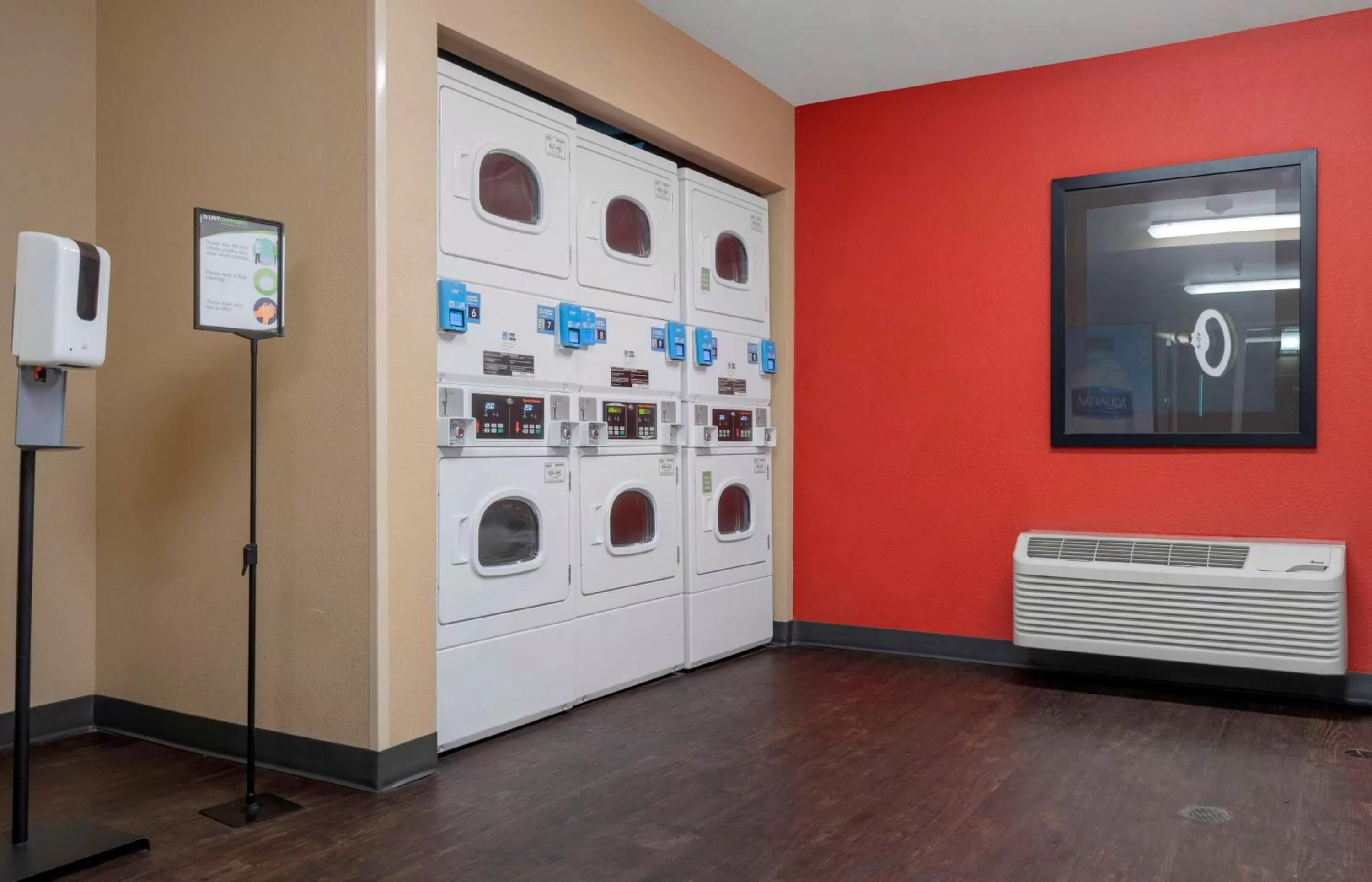 Property building in Extended Stay America Suites - Stockton - Tracy