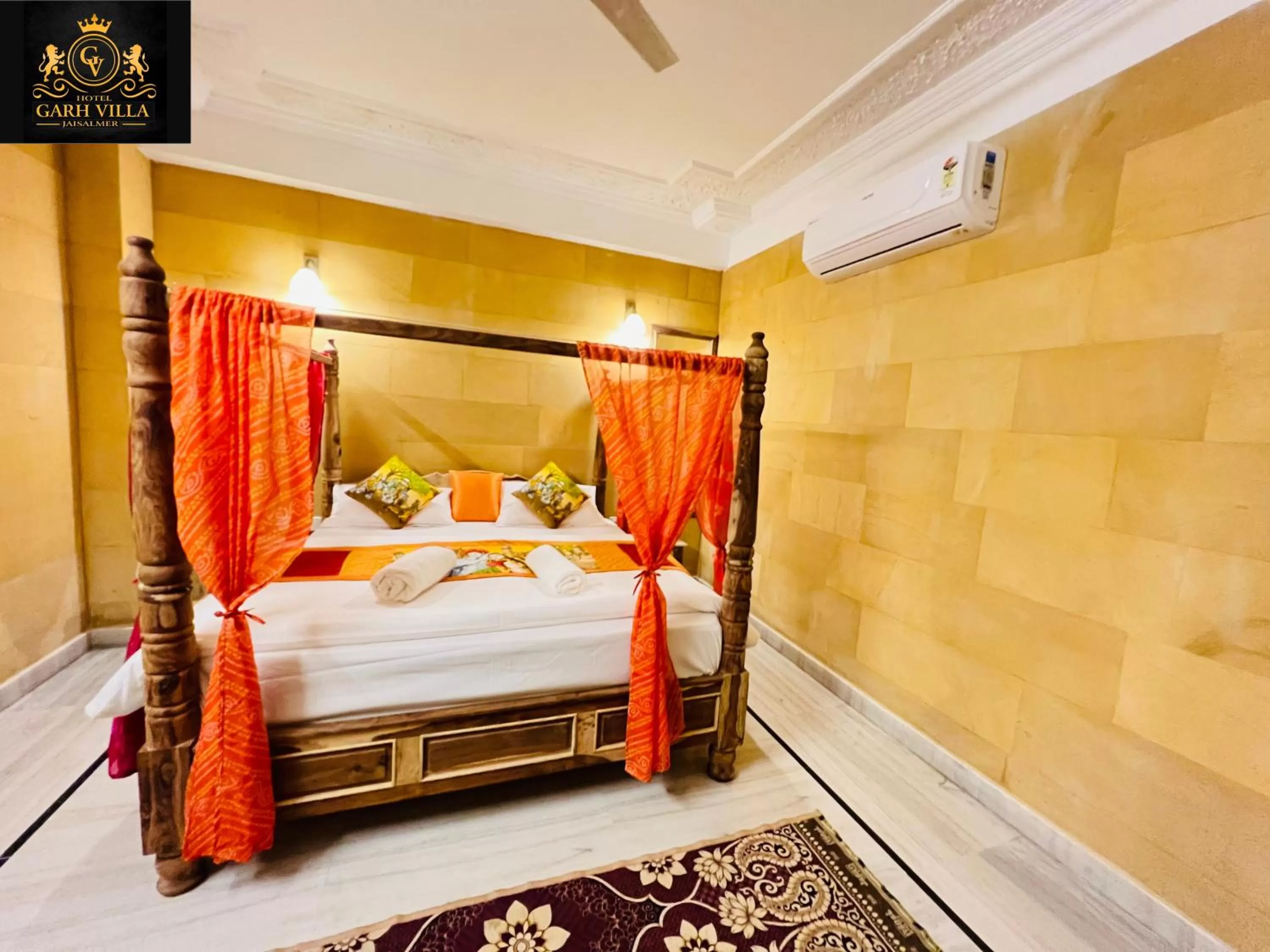 Property building, Bed in Hotel Garh Vila