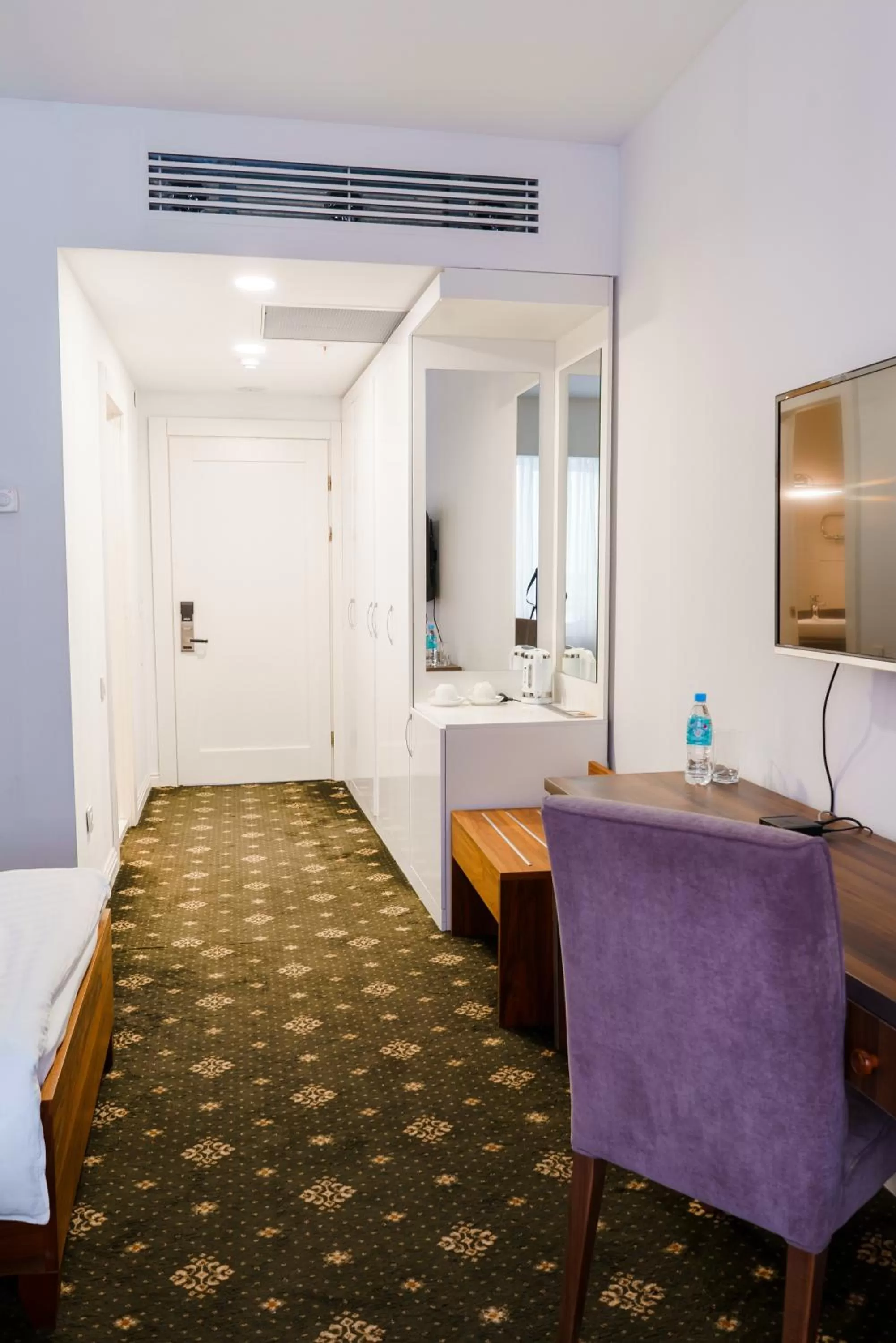 TV/Entertainment Center in The Square