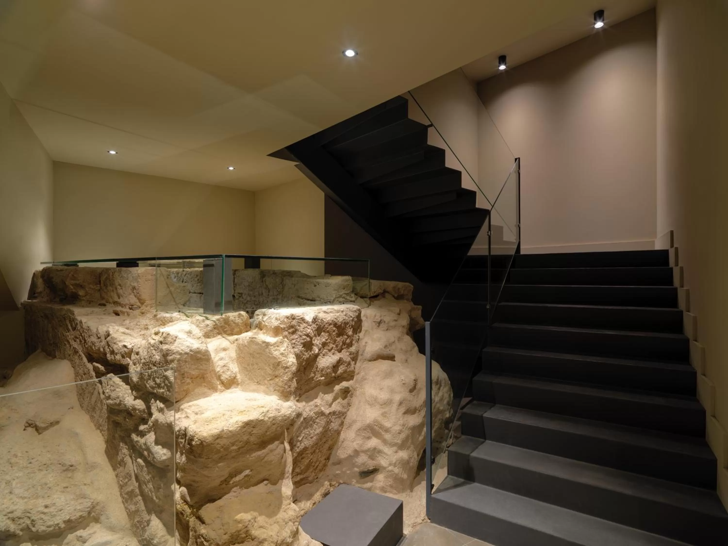 Property building in H10 Palacio Colomera