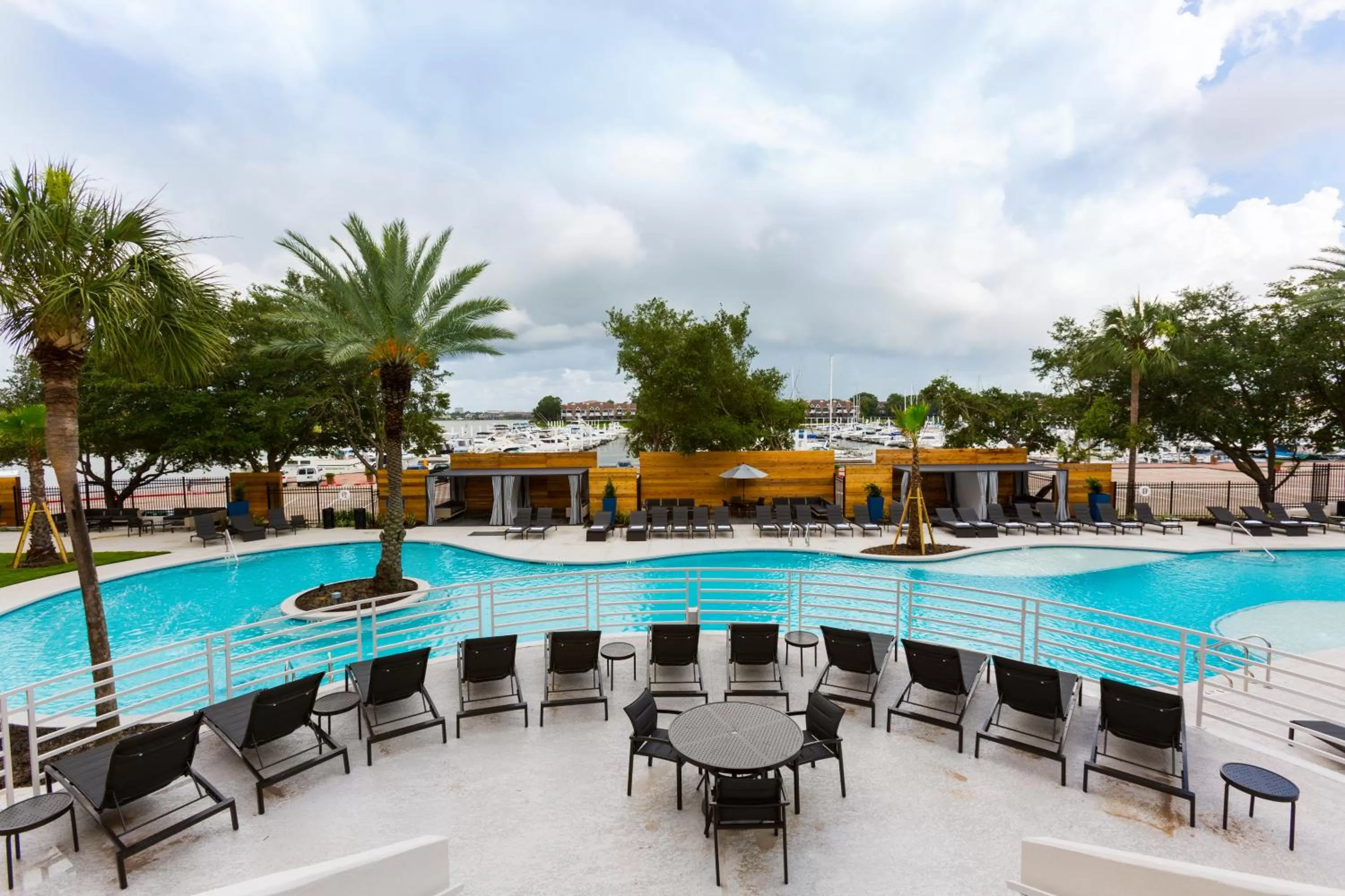 Swimming pool in South Shore Harbour Resort and Conference Center