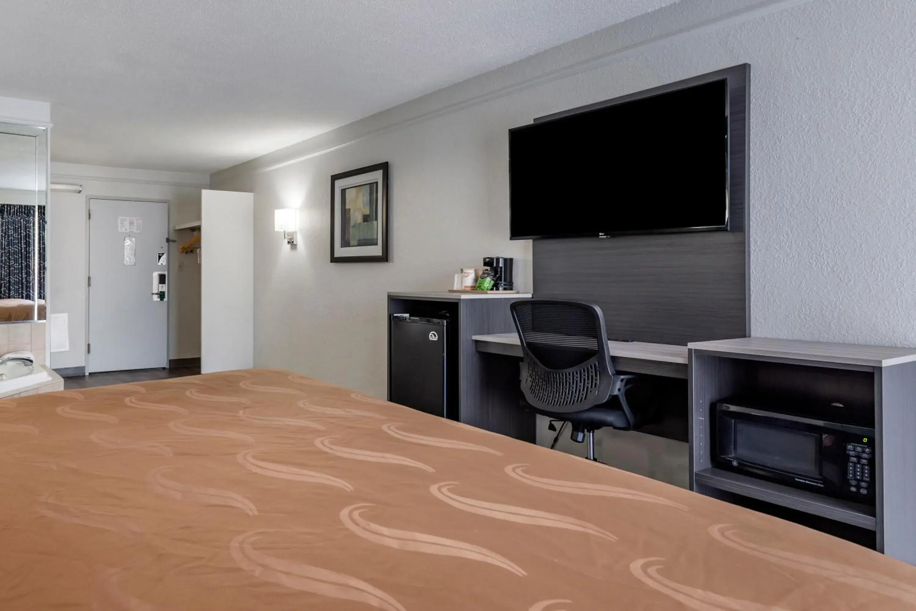 Double Room with Two Double Beds - Accessible/Non-Smoking in Quality Inn Rock Hill Northeast I-77 Double Room with Two Double Beds - Accessible/Non-Smoking in Quality Inn Rock Hill Northeast I-77