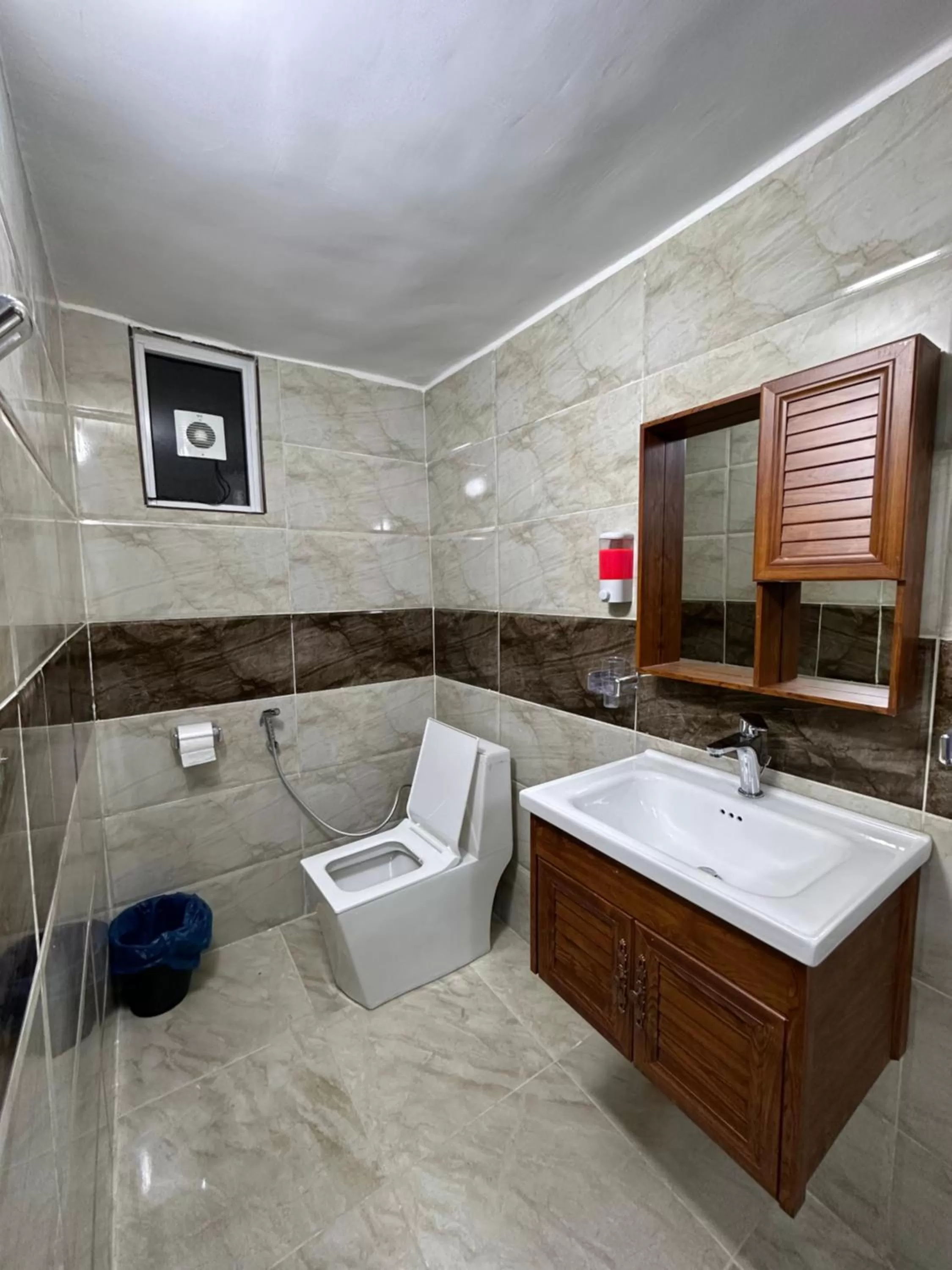 Bathroom in Panorama Jerash HOTEL (2)