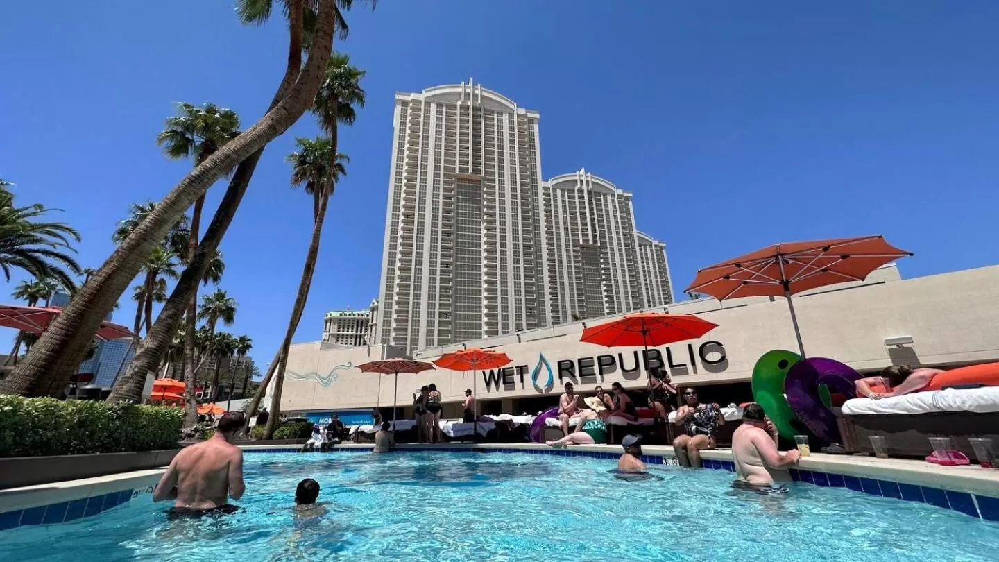 Deluxe King Suite in MGM Signature by FantasticStay