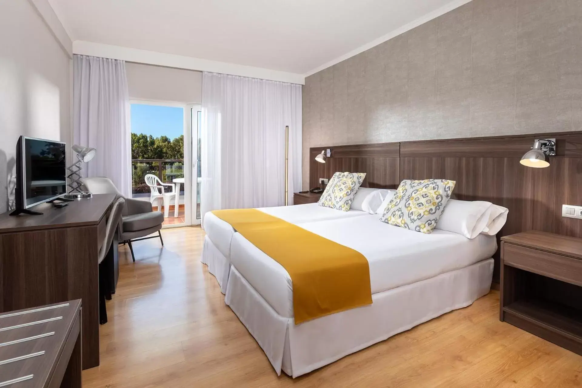 Triple Room with Mountain View in TRH Taoro Garden - Only Adults Triple Room with Mountain View in TRH Taoro Garden - Only Adults