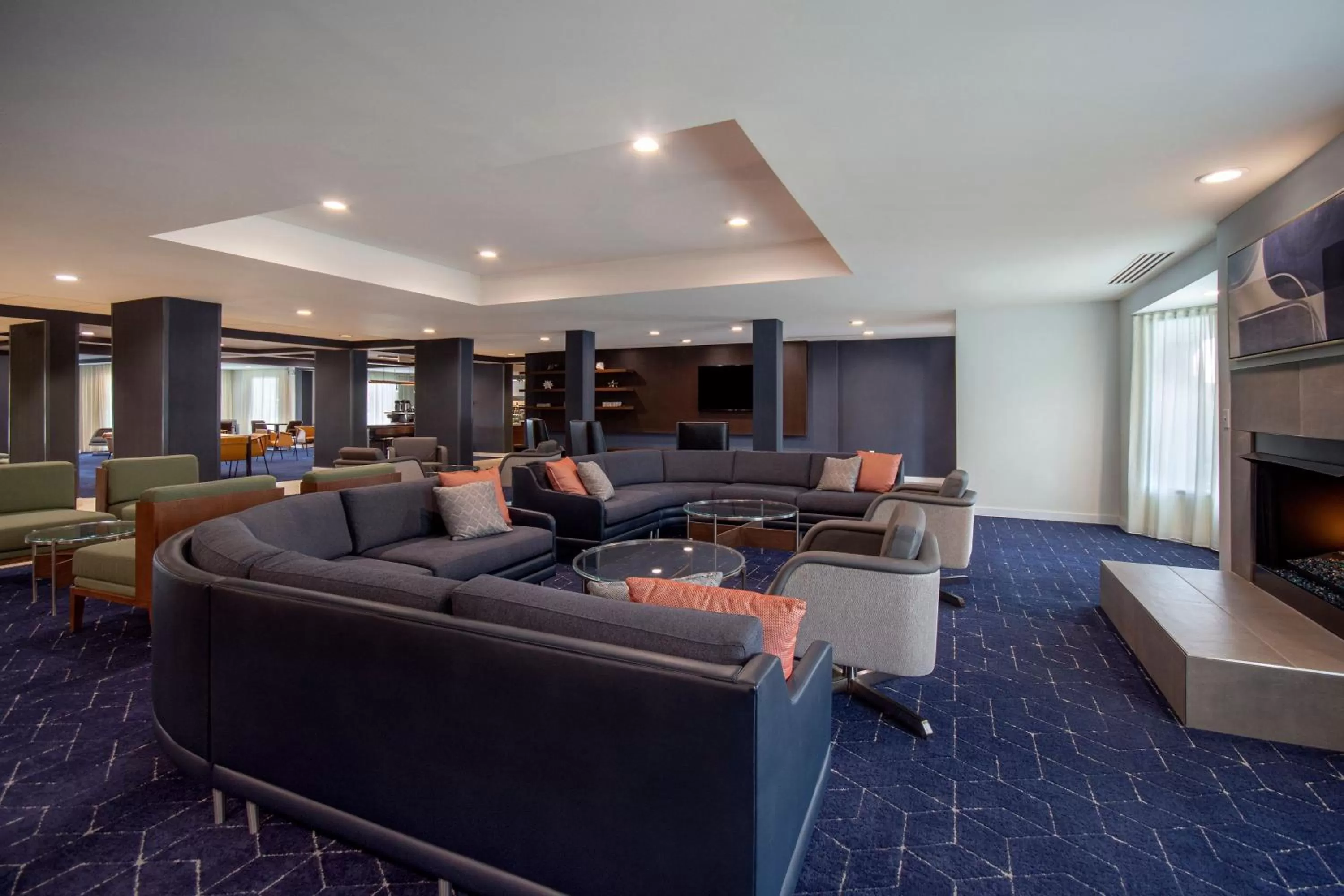 Lobby or reception in Courtyard by Marriott Cincinnati Airport