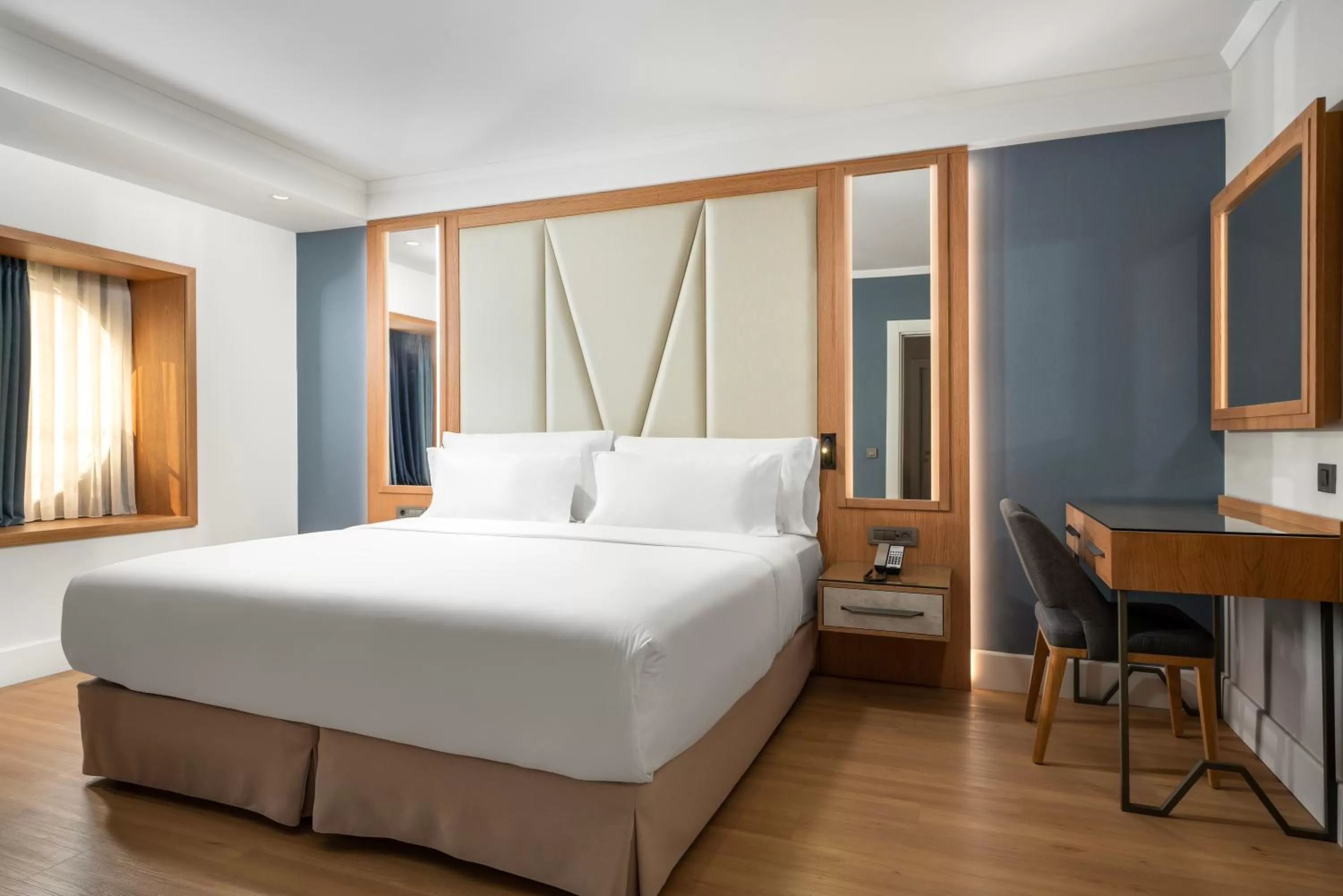 Bedroom, Bed in Occidental Taksim