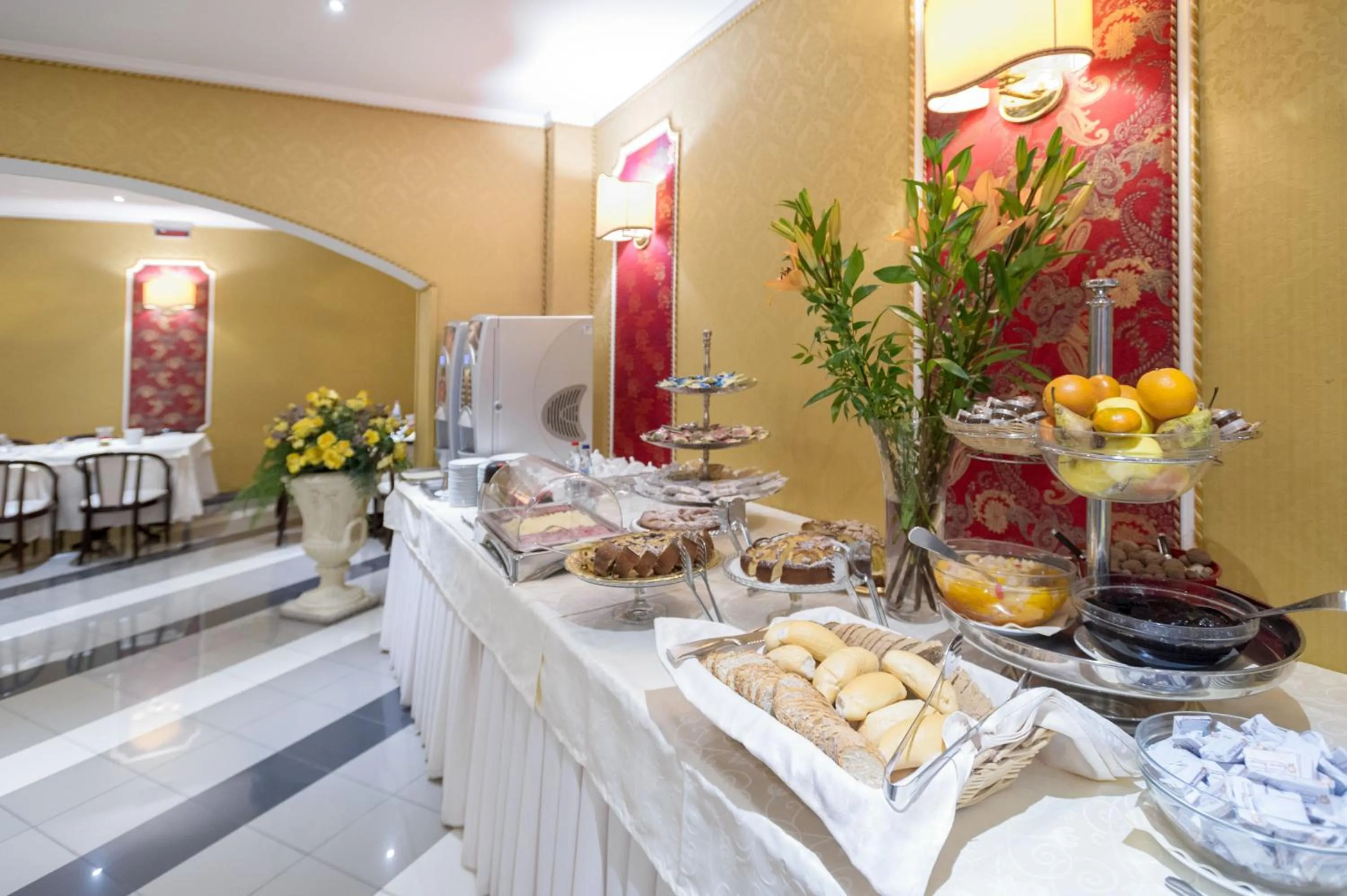 Food and drinks in Boutique Hotel Puccini