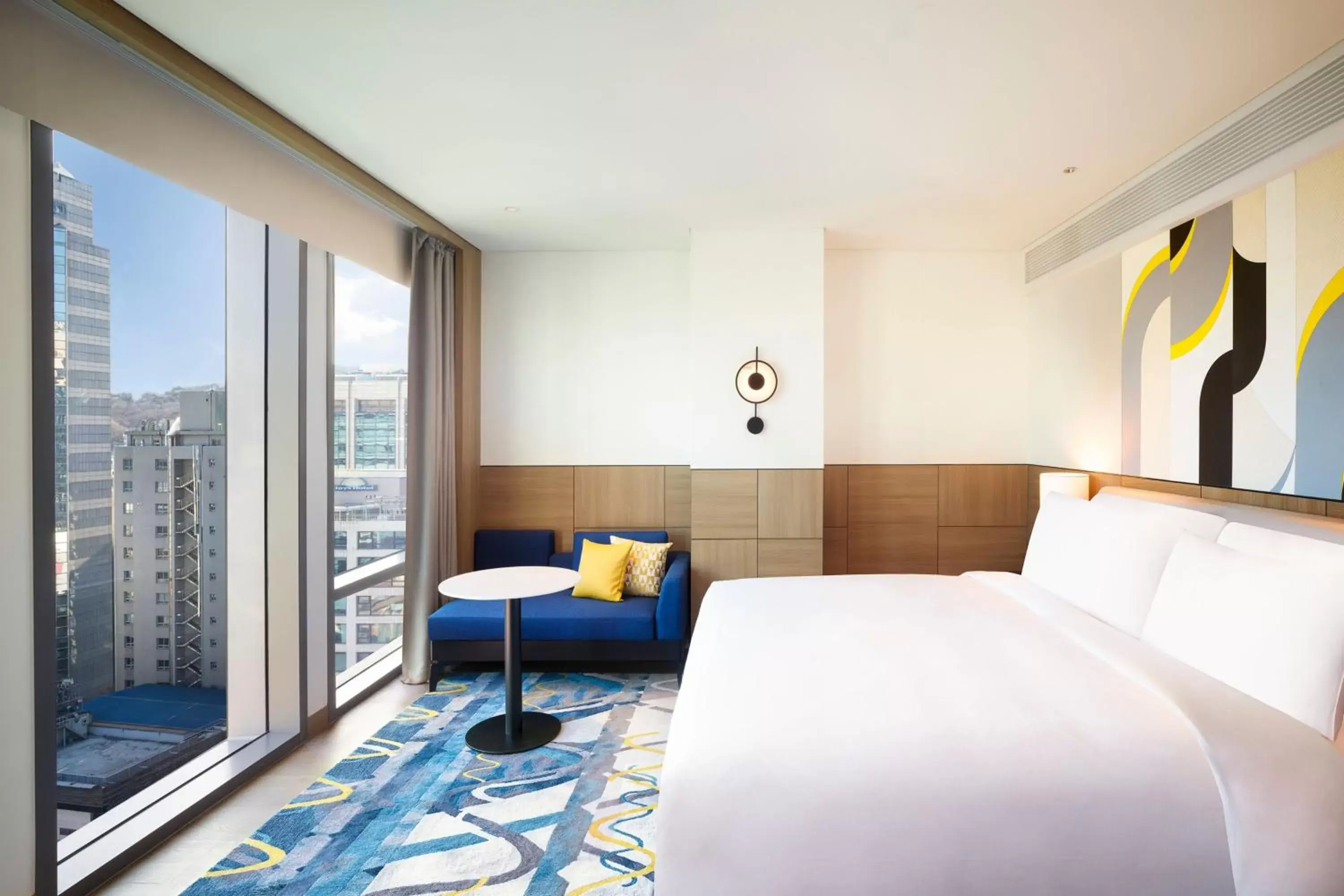 Club King Room with City View (Club Lounge Access - Breakfast at Lounge) in Le Méridien Seoul Myeongdong Club King Room with City View (Club Lounge Access - Breakfast at Lounge) in Le Méridien Seoul Myeongdong