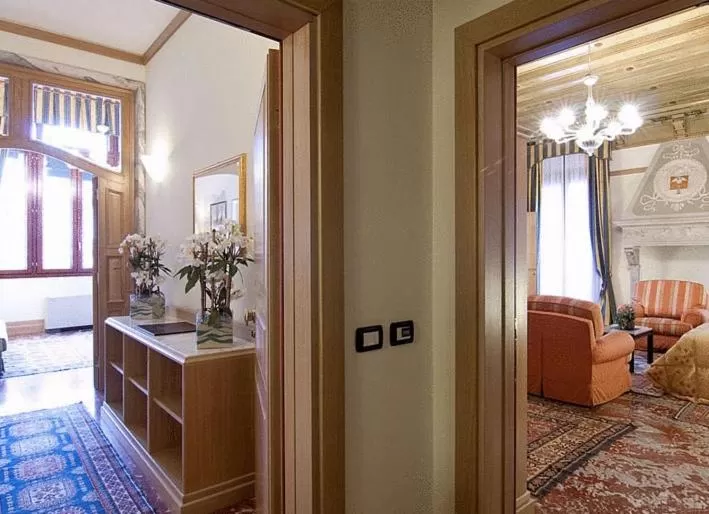 Photo of the whole room in Foscari Palace