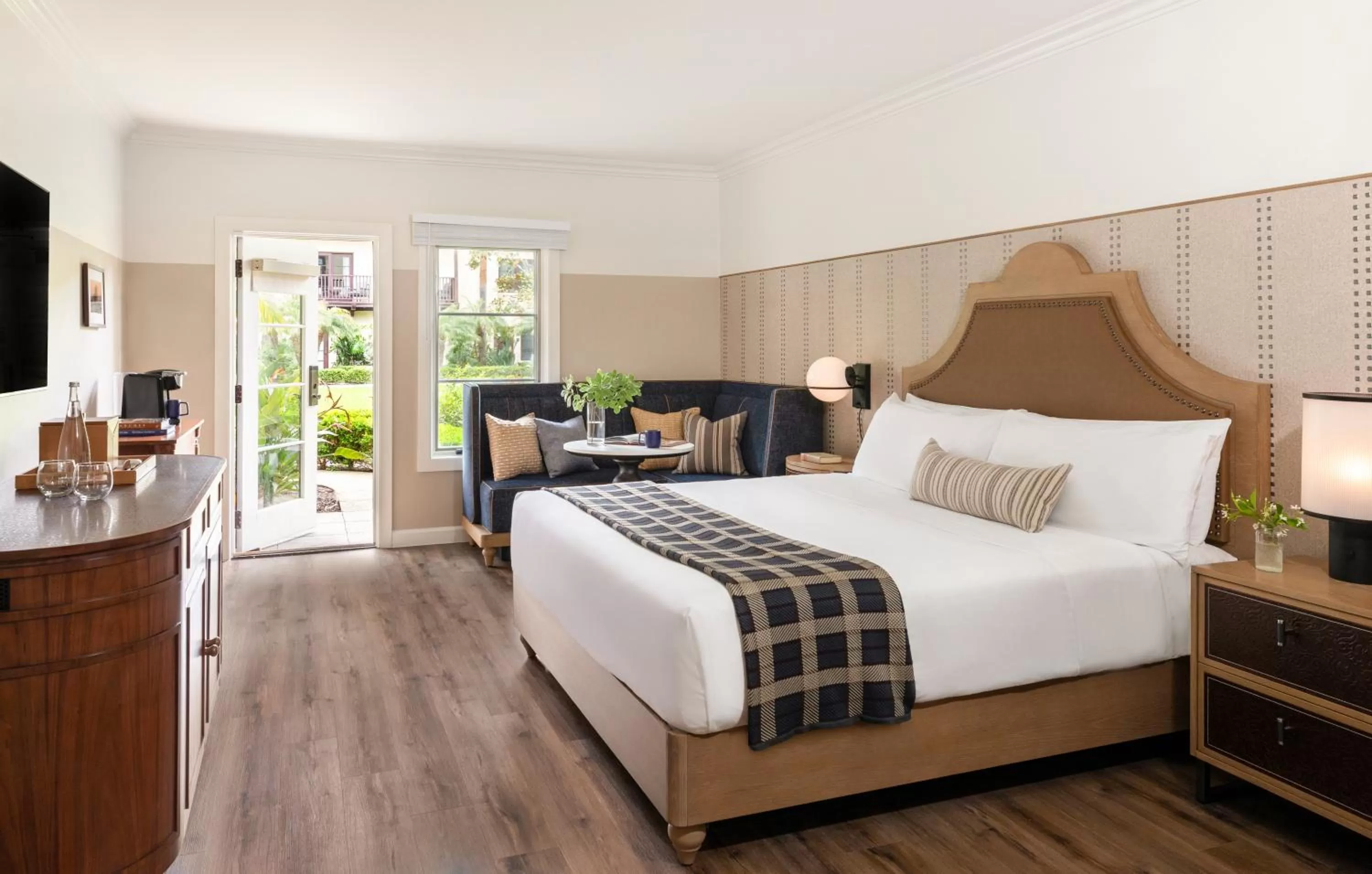 Bed in Estancia La Jolla Hotel & Spa