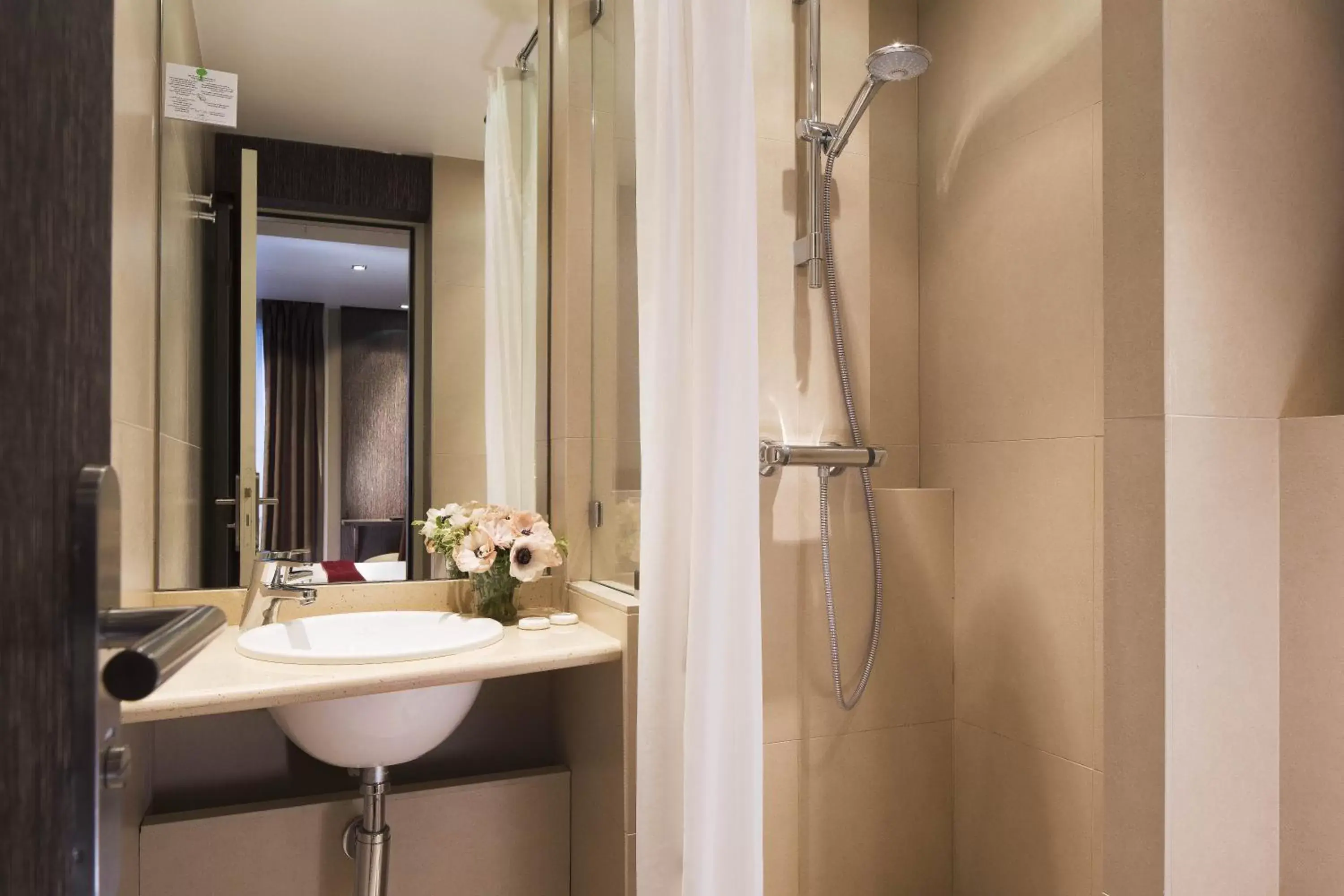 Two Connecting Double Rooms in Central Hotel Paris Two Connecting Double Rooms in Central Hotel Paris