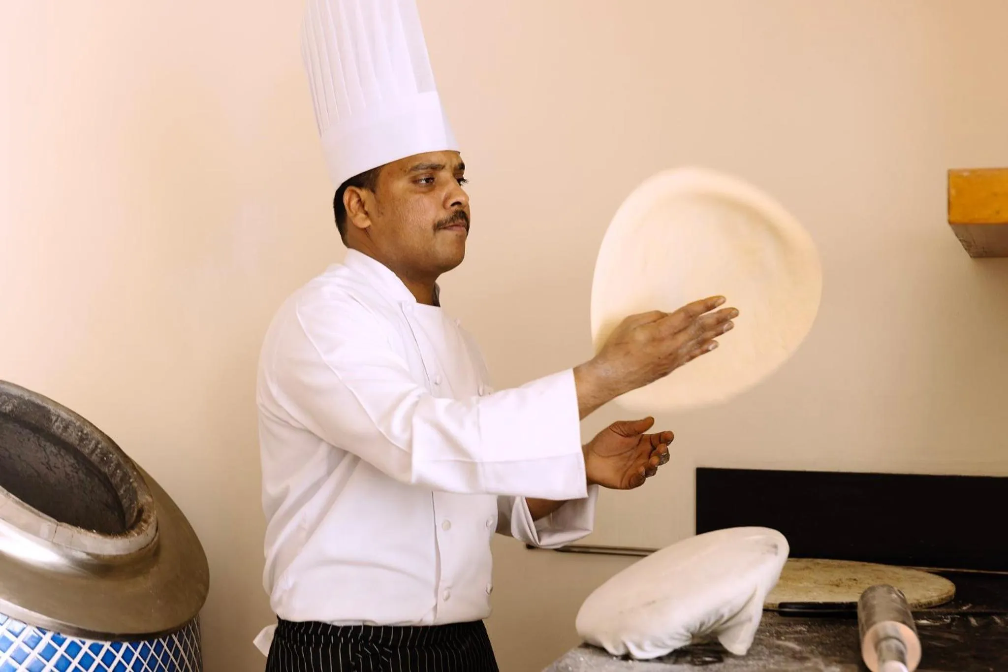 Restaurant/places to eat in Crowne Plaza Muscat by IHG