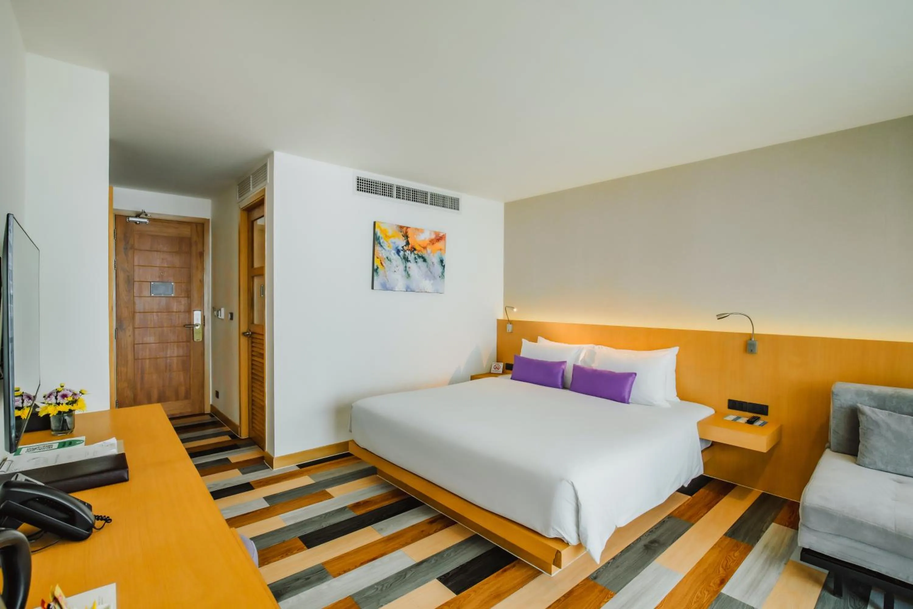 Photo of the whole room, Bed in The Lunar Patong